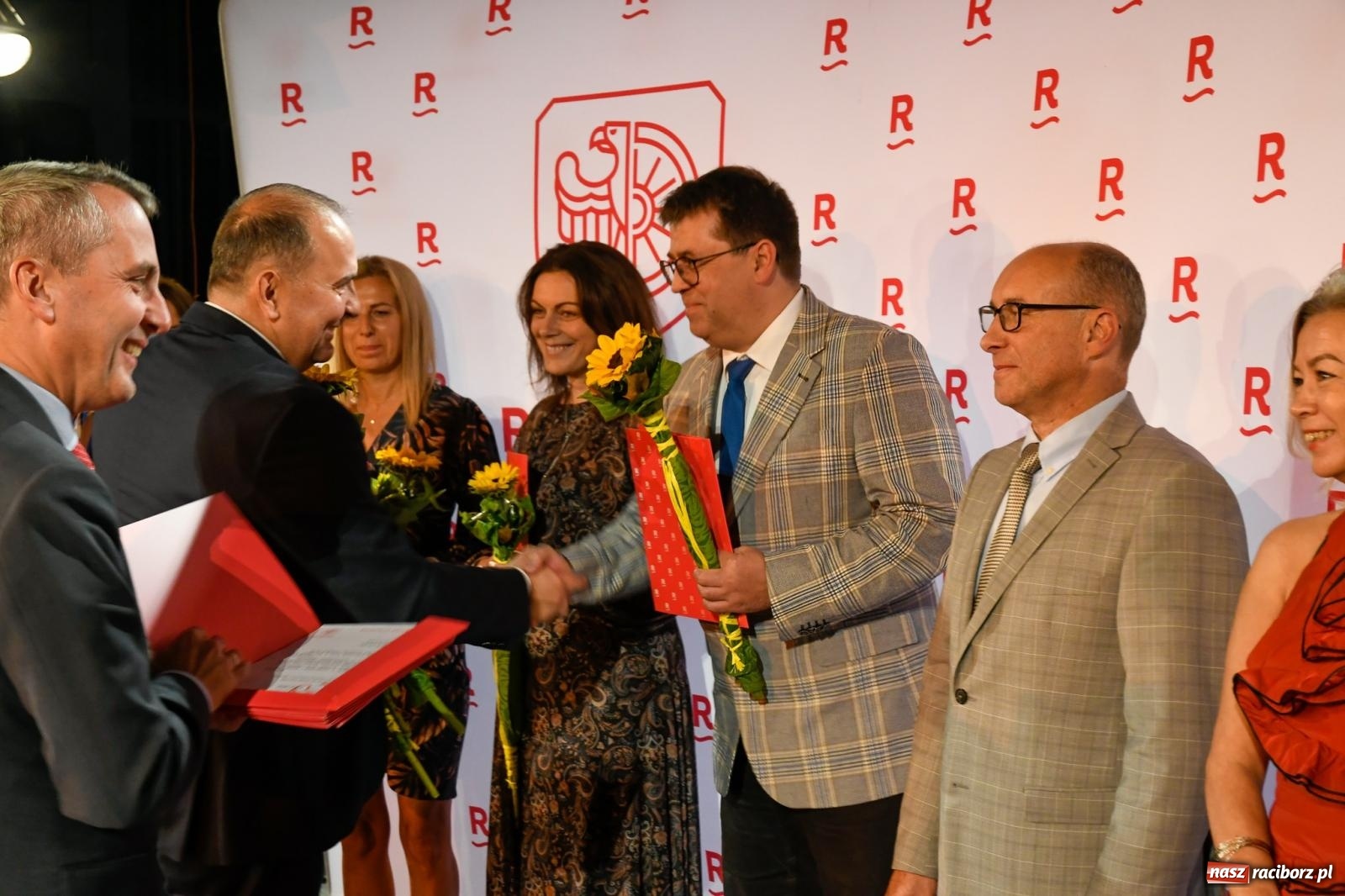 Zdjęcie w galerii na portalu naszraciborz.pl: Miejskie obchody Dnia Edukacji Narodowej i 60. urodziny SP 13 [FOTO i WIDEO] wiadomości z regionu