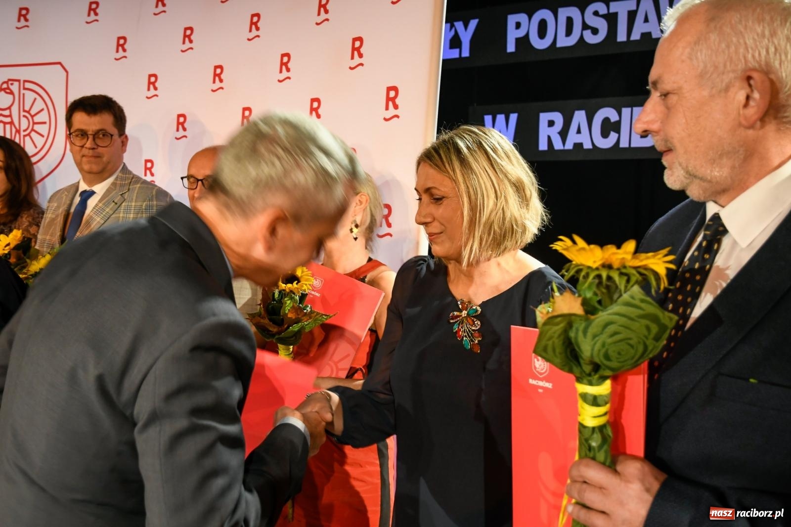 Zdjęcie w galerii na portalu naszraciborz.pl: Miejskie obchody Dnia Edukacji Narodowej i 60. urodziny SP 13 [FOTO i WIDEO] wiadomości z regionu