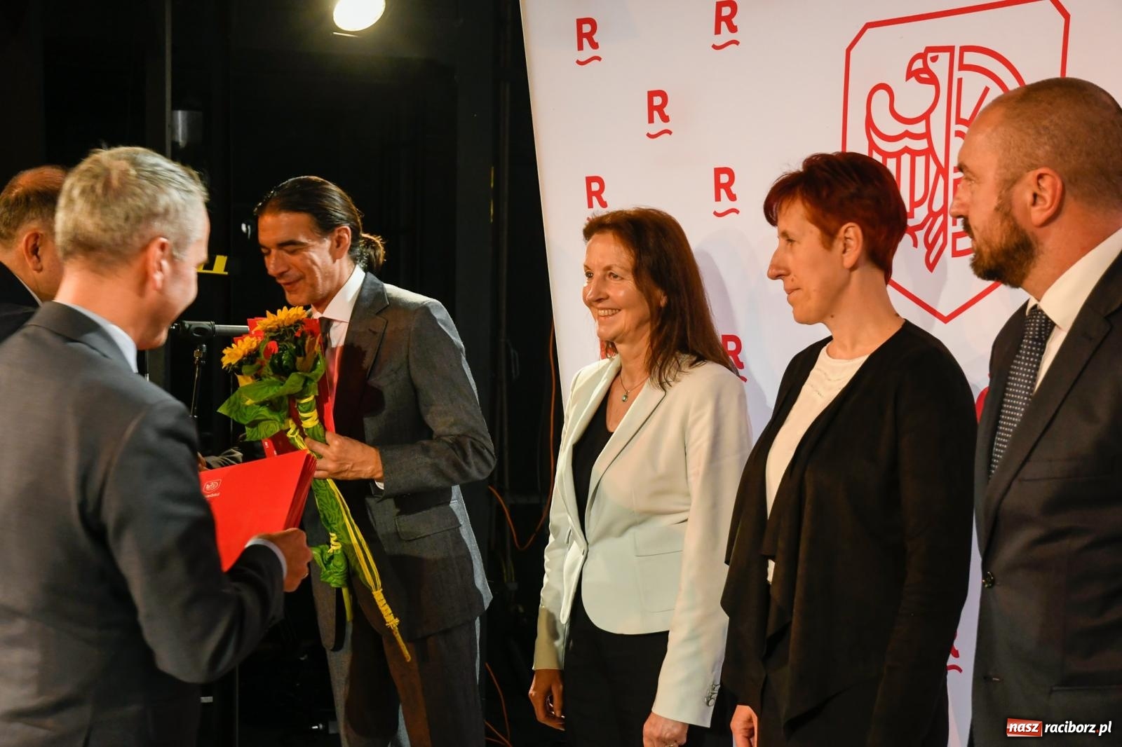 Zdjęcie w galerii na portalu naszraciborz.pl: Miejskie obchody Dnia Edukacji Narodowej i 60. urodziny SP 13 [FOTO i WIDEO] wiadomości z regionu