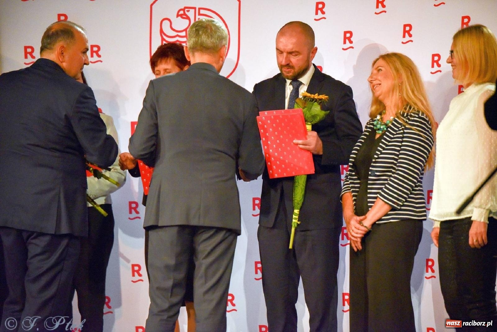 Zdjęcie w galerii na portalu naszraciborz.pl: Miejskie obchody Dnia Edukacji Narodowej i 60. urodziny SP 13 [FOTO i WIDEO] wiadomości z regionu