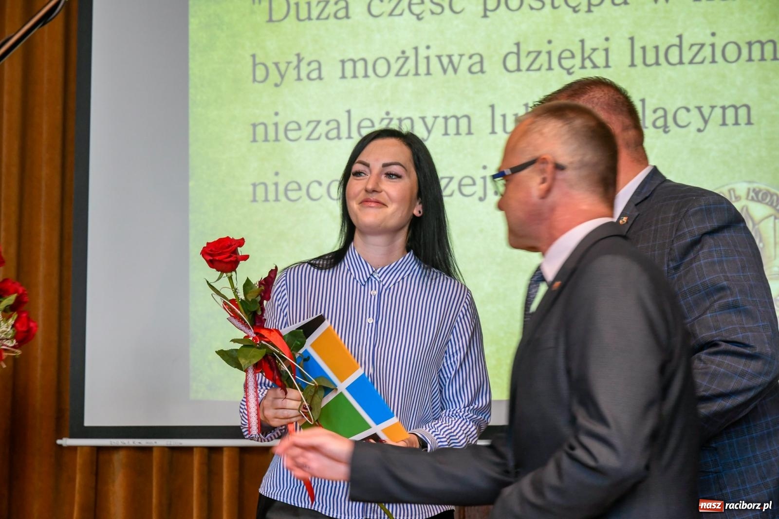 Zdjęcie w galerii na portalu naszraciborz.pl: Powiatowy Dzień Edukacji Narodowej w tym roku w Kasprowiczu [FOTO i WIDEO] wiadomości z regionu