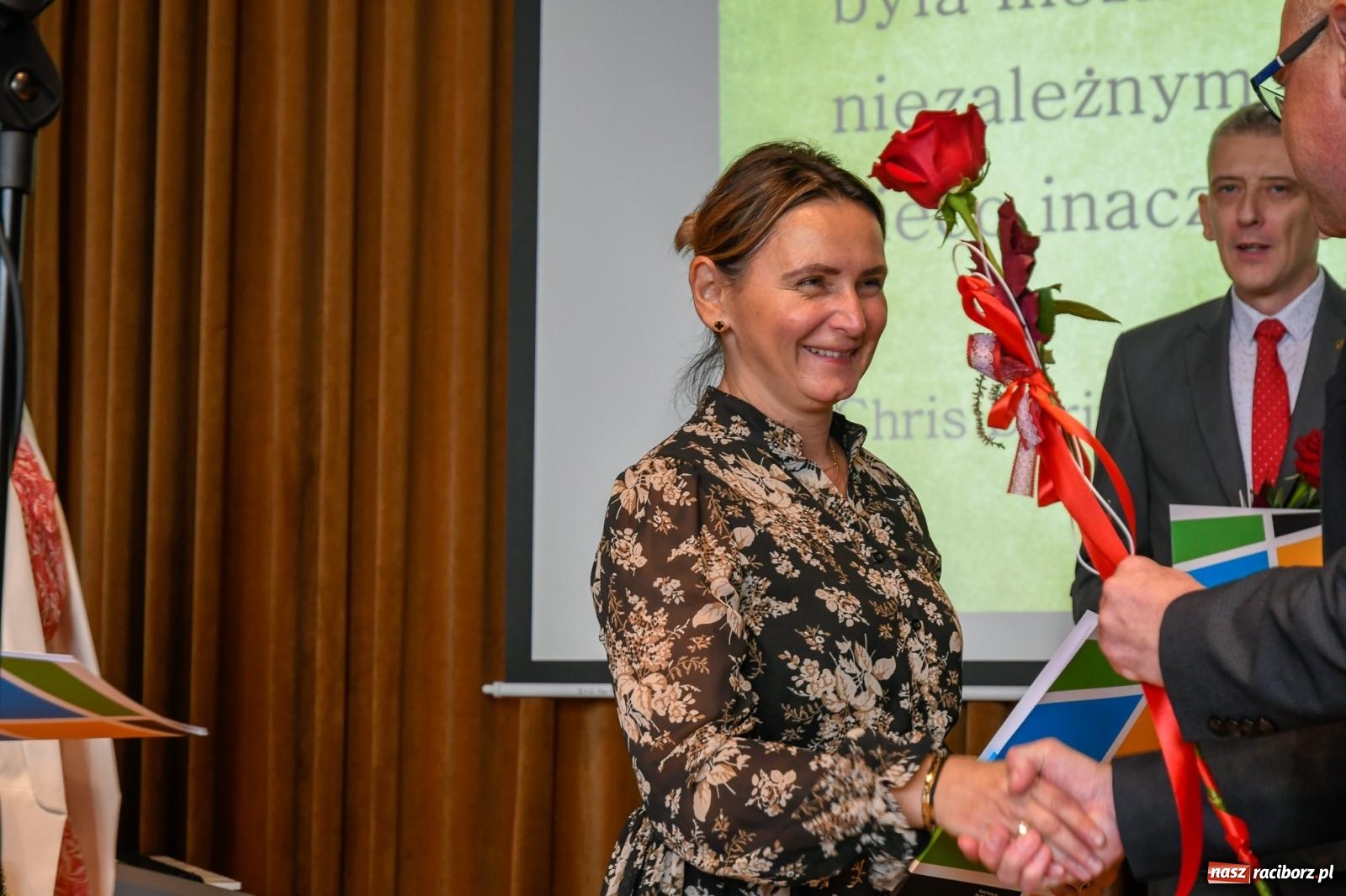 Zdjęcie w galerii na portalu naszraciborz.pl: Powiatowy Dzień Edukacji Narodowej w tym roku w Kasprowiczu [FOTO i WIDEO] wiadomości z regionu
