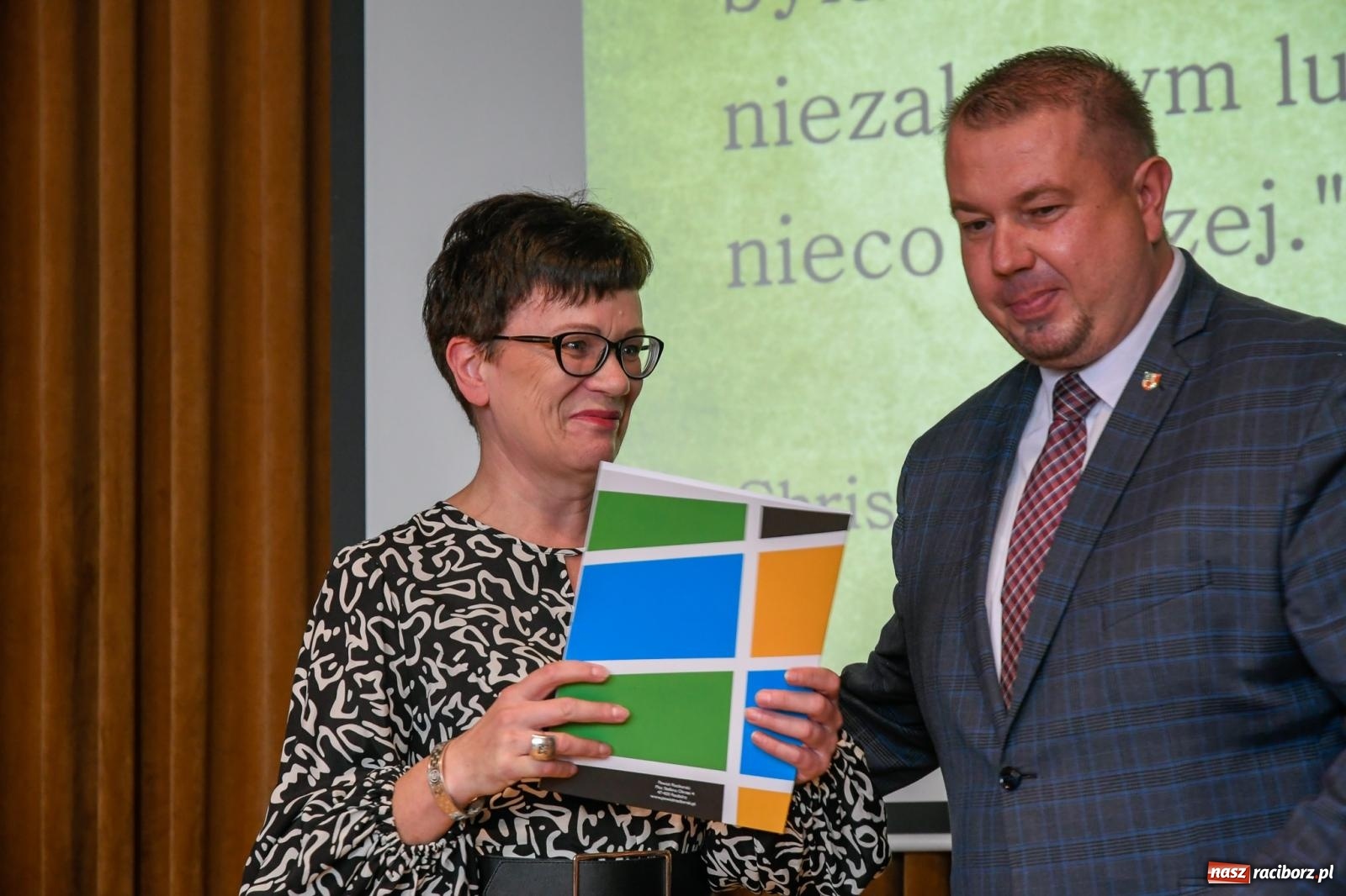 Zdjęcie w galerii na portalu naszraciborz.pl: Powiatowy Dzień Edukacji Narodowej w tym roku w Kasprowiczu [FOTO i WIDEO] wiadomości z regionu