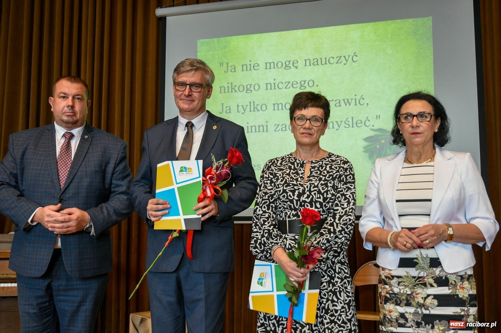 Zdjęcie w galerii na portalu naszraciborz.pl: Powiatowy Dzień Edukacji Narodowej w tym roku w Kasprowiczu [FOTO i WIDEO] wiadomości z regionu