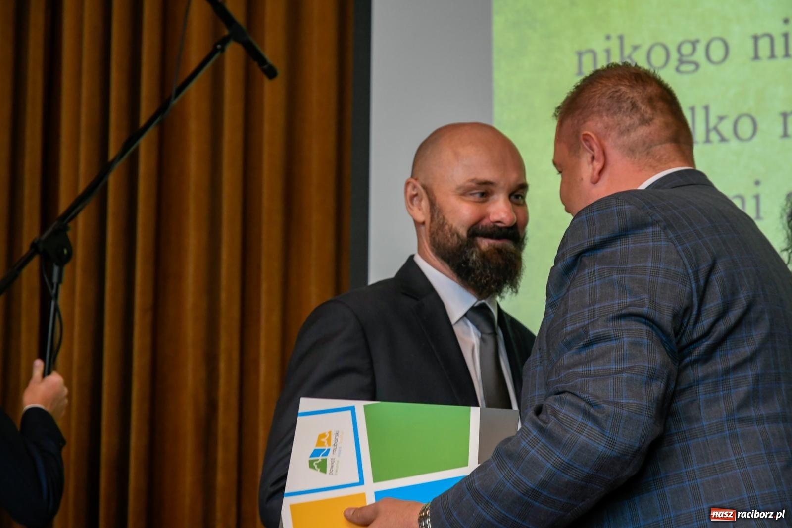 Zdjęcie w galerii na portalu naszraciborz.pl: Powiatowy Dzień Edukacji Narodowej w tym roku w Kasprowiczu [FOTO i WIDEO] wiadomości z regionu