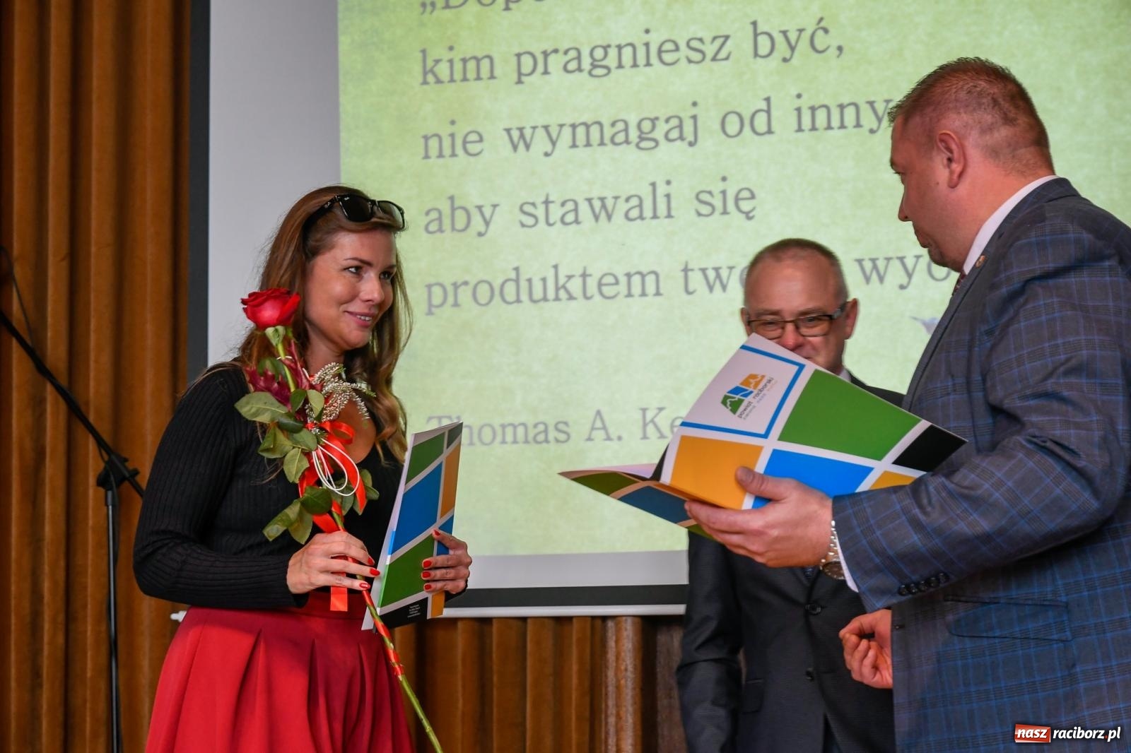 Zdjęcie w galerii na portalu naszraciborz.pl: Powiatowy Dzień Edukacji Narodowej w tym roku w Kasprowiczu [FOTO i WIDEO] wiadomości z regionu