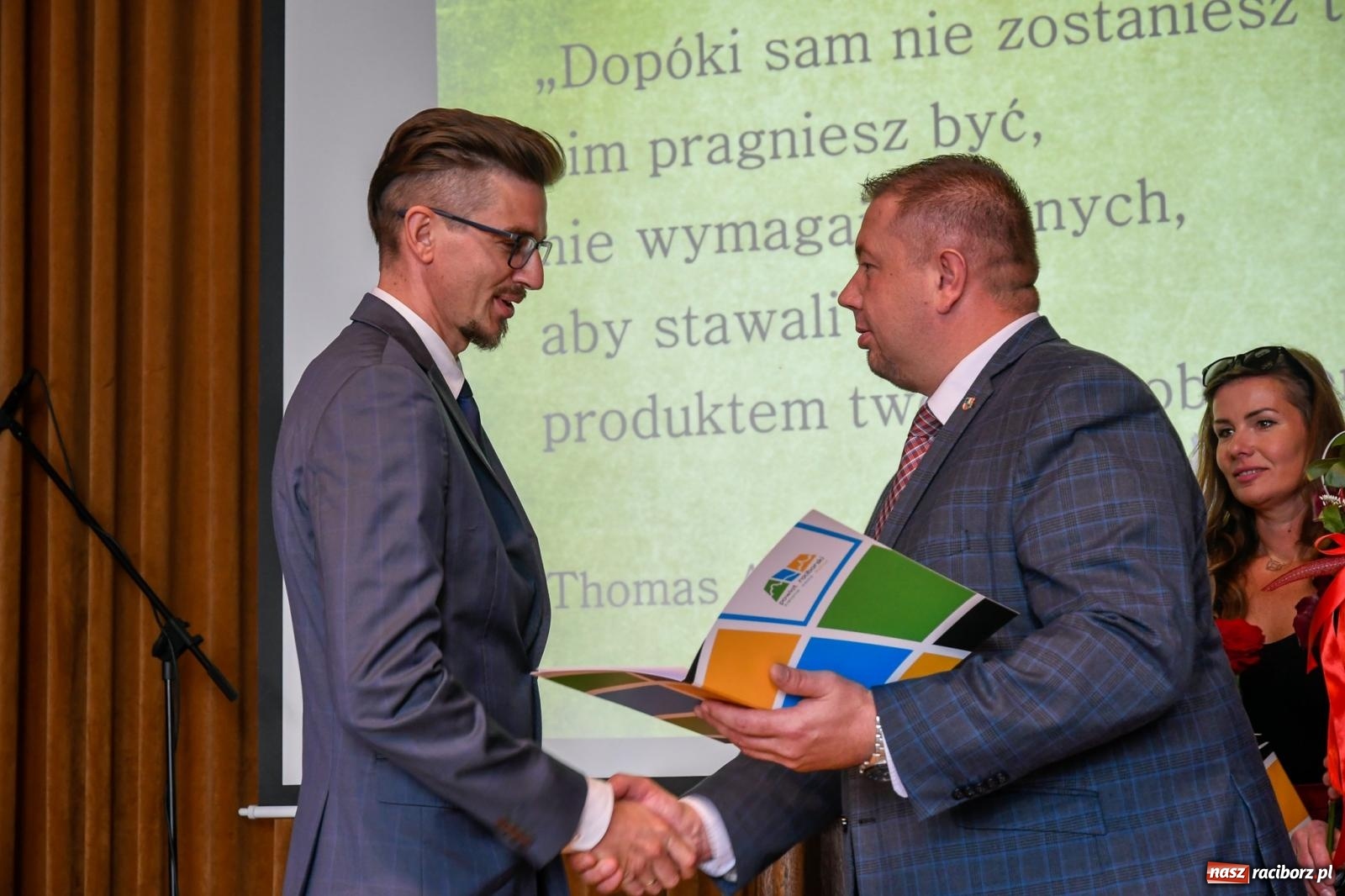 Zdjęcie w galerii na portalu naszraciborz.pl: Powiatowy Dzień Edukacji Narodowej w tym roku w Kasprowiczu [FOTO i WIDEO] wiadomości z regionu