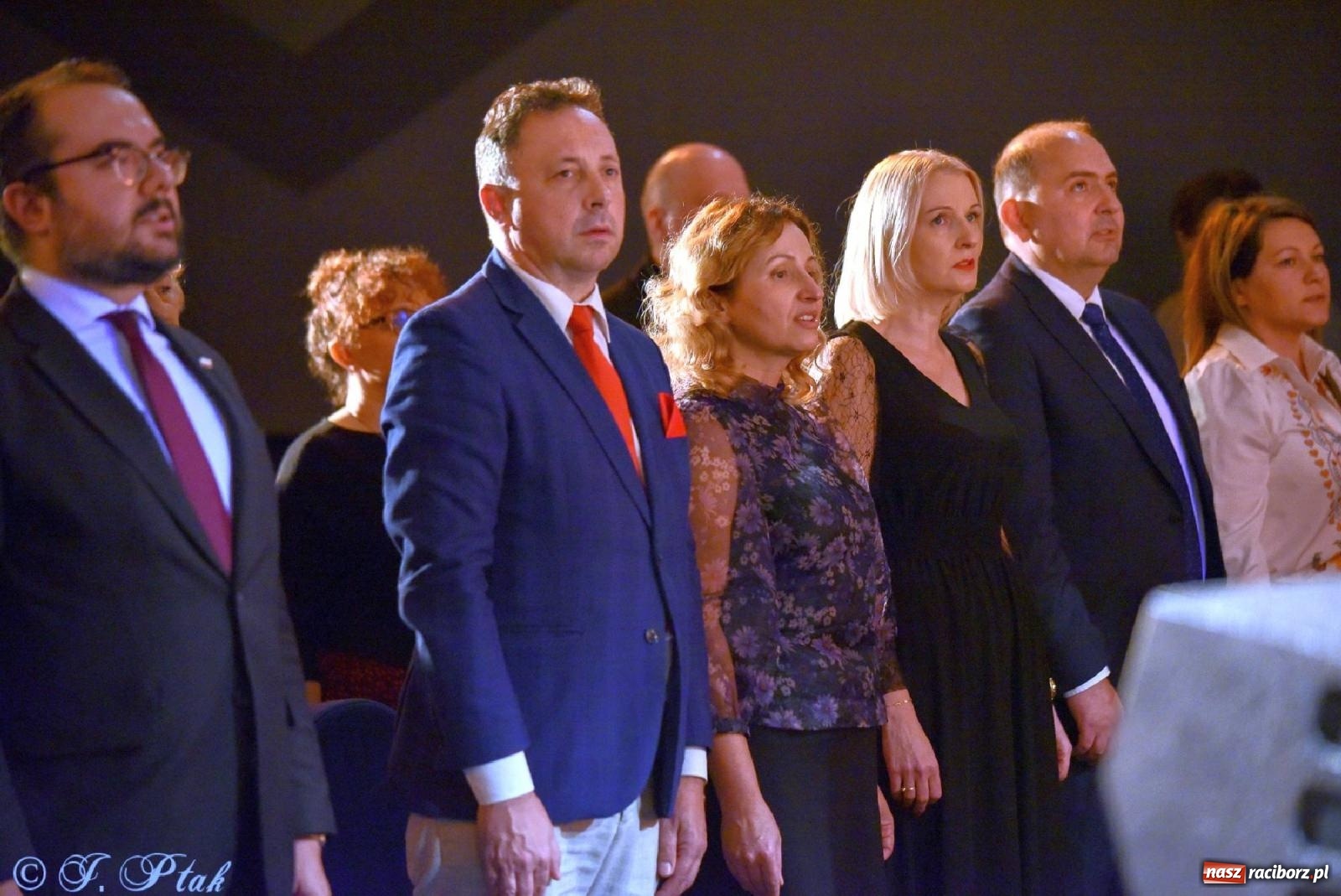 Zdjęcie w galerii na portalu naszraciborz.pl: Taka jest ta Trzynastka. Po prostu szczęśliwa wiadomości z regionu