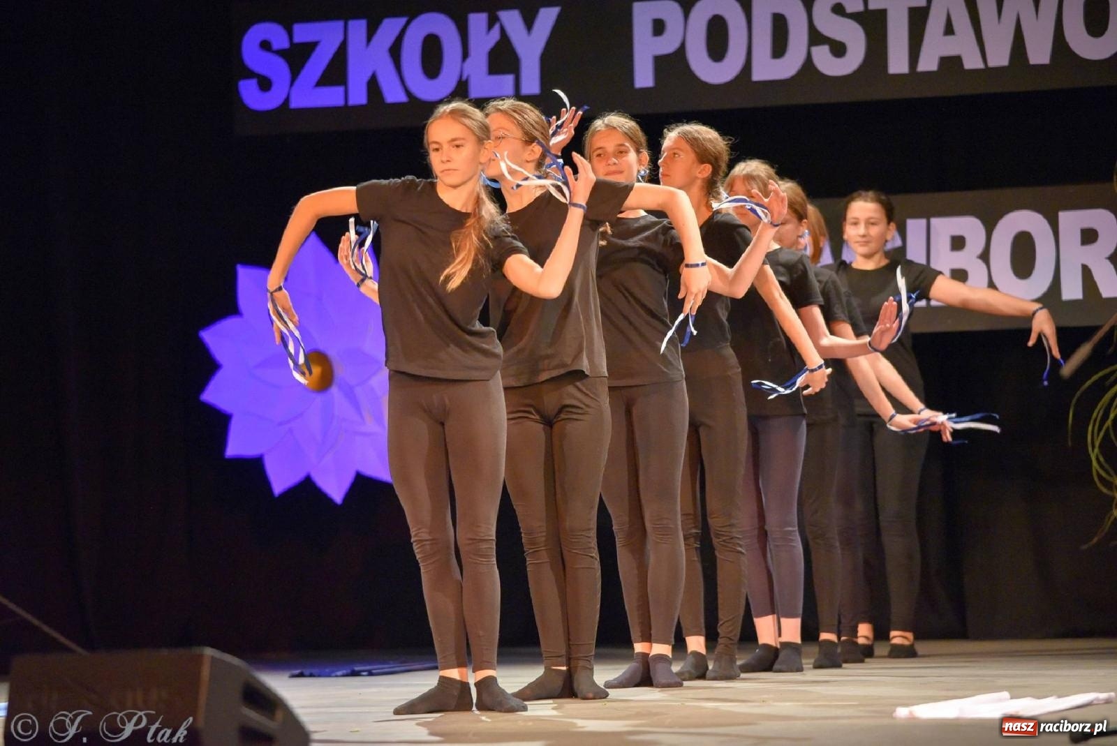 Zdjęcie w galerii na portalu naszraciborz.pl: Taka jest ta Trzynastka. Po prostu szczęśliwa wiadomości z regionu