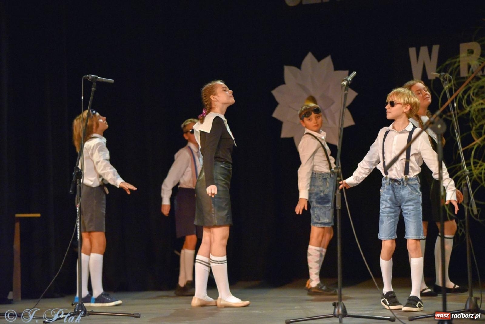 Zdjęcie w galerii na portalu naszraciborz.pl: Taka jest ta Trzynastka. Po prostu szczęśliwa wiadomości z regionu