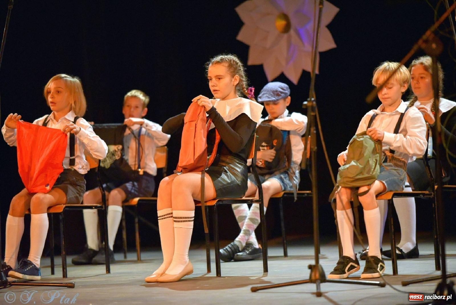 Zdjęcie w galerii na portalu naszraciborz.pl: Taka jest ta Trzynastka. Po prostu szczęśliwa wiadomości z regionu