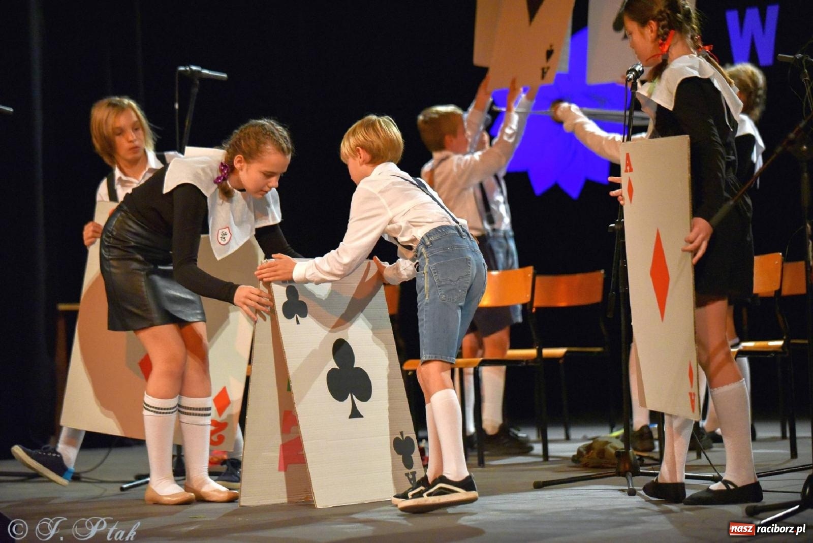 Zdjęcie w galerii na portalu naszraciborz.pl: Taka jest ta Trzynastka. Po prostu szczęśliwa wiadomości z regionu