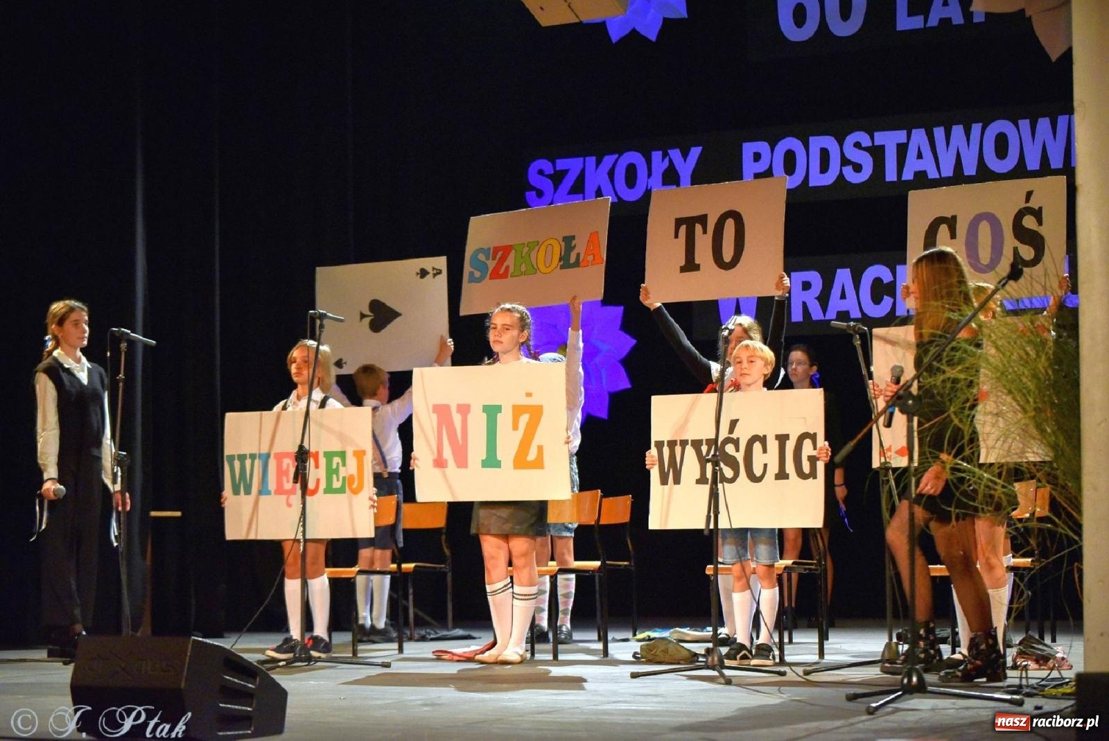 Zdjęcie w galerii na portalu naszraciborz.pl: Taka jest ta Trzynastka. Po prostu szczęśliwa wiadomości z regionu