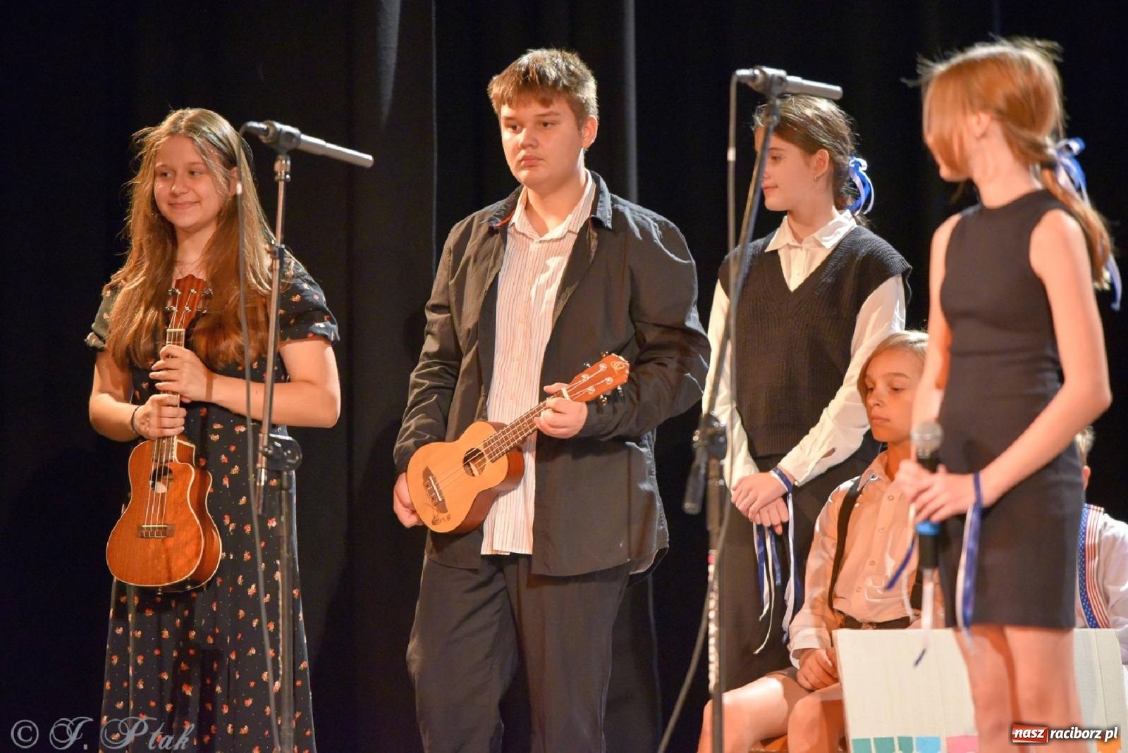 Zdjęcie w galerii na portalu naszraciborz.pl: Taka jest ta Trzynastka. Po prostu szczęśliwa wiadomości z regionu