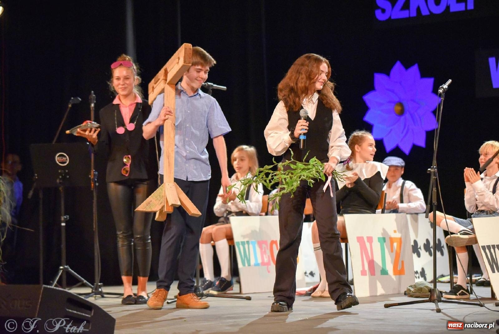 Zdjęcie w galerii na portalu naszraciborz.pl: Taka jest ta Trzynastka. Po prostu szczęśliwa wiadomości z regionu