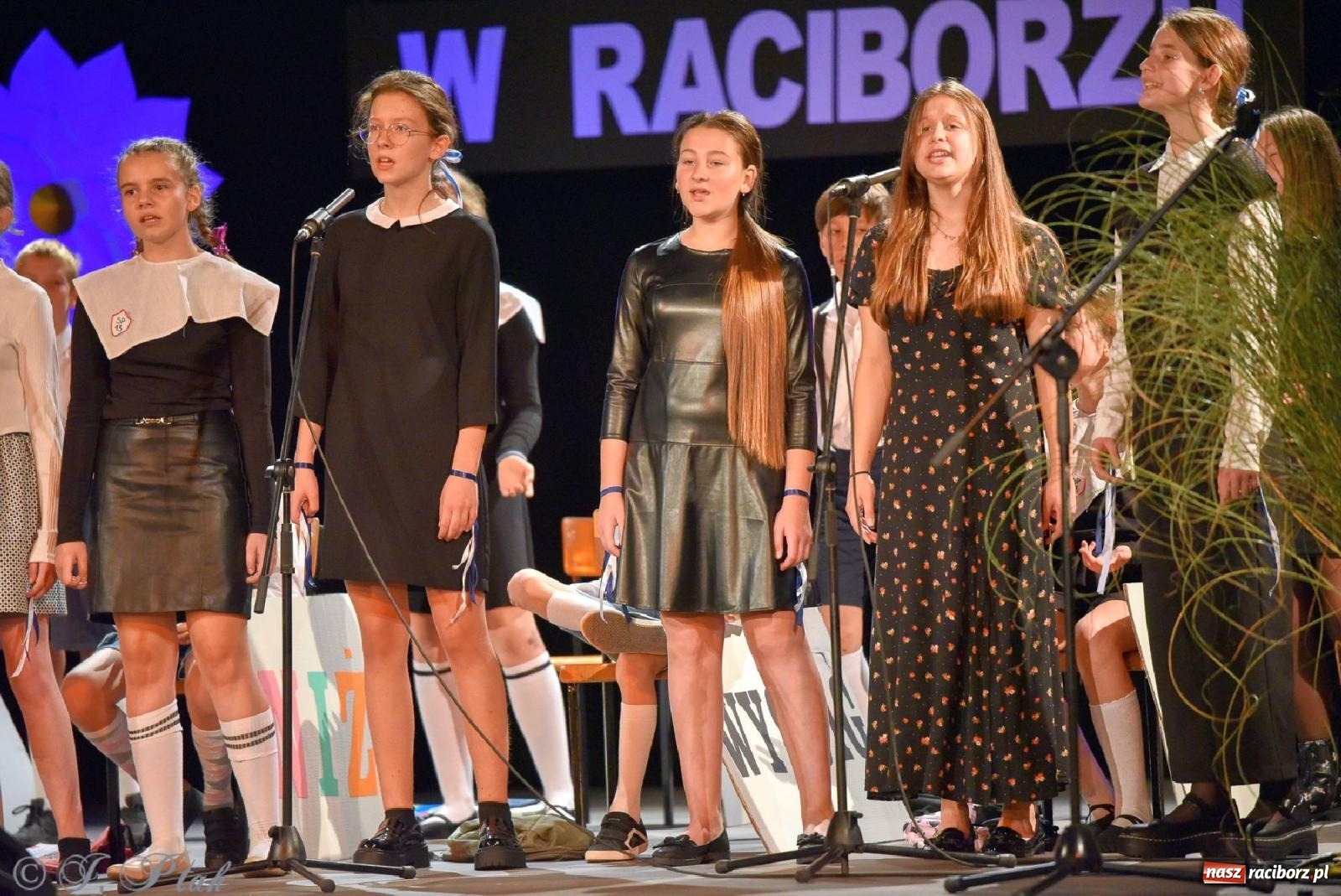 Zdjęcie w galerii na portalu naszraciborz.pl: Taka jest ta Trzynastka. Po prostu szczęśliwa wiadomości z regionu