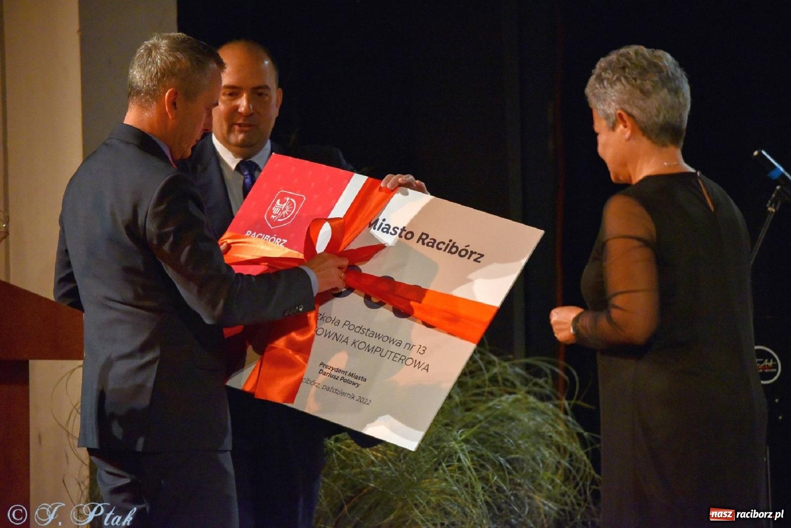 Zdjęcie w galerii na portalu naszraciborz.pl: Taka jest ta Trzynastka. Po prostu szczęśliwa wiadomości z regionu