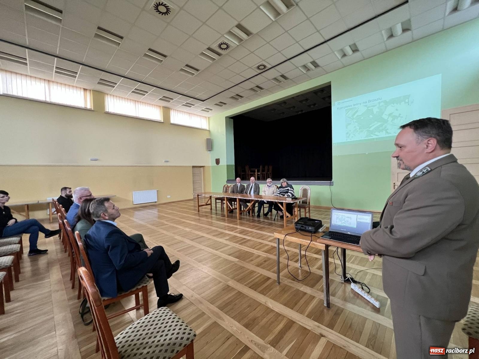 Zdjęcie w galerii na portalu naszraciborz.pl: Żubry zawitają do Brzezia we wrześniu przyszłego roku wiadomości z regionu