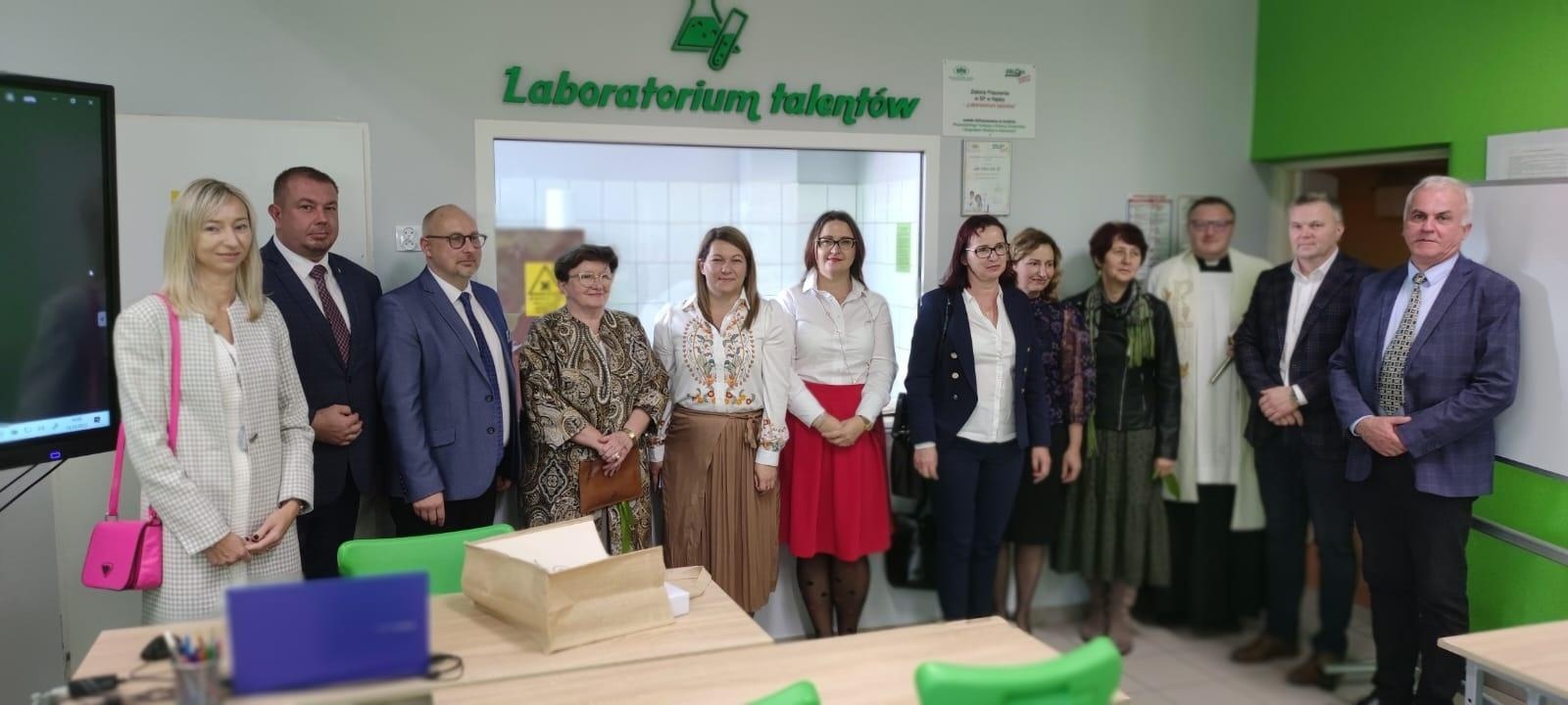 Zdjęcie w galerii na portalu naszraciborz.pl: Szkoła w Nędzy ma laboratorium talentów wiadomości z regionu