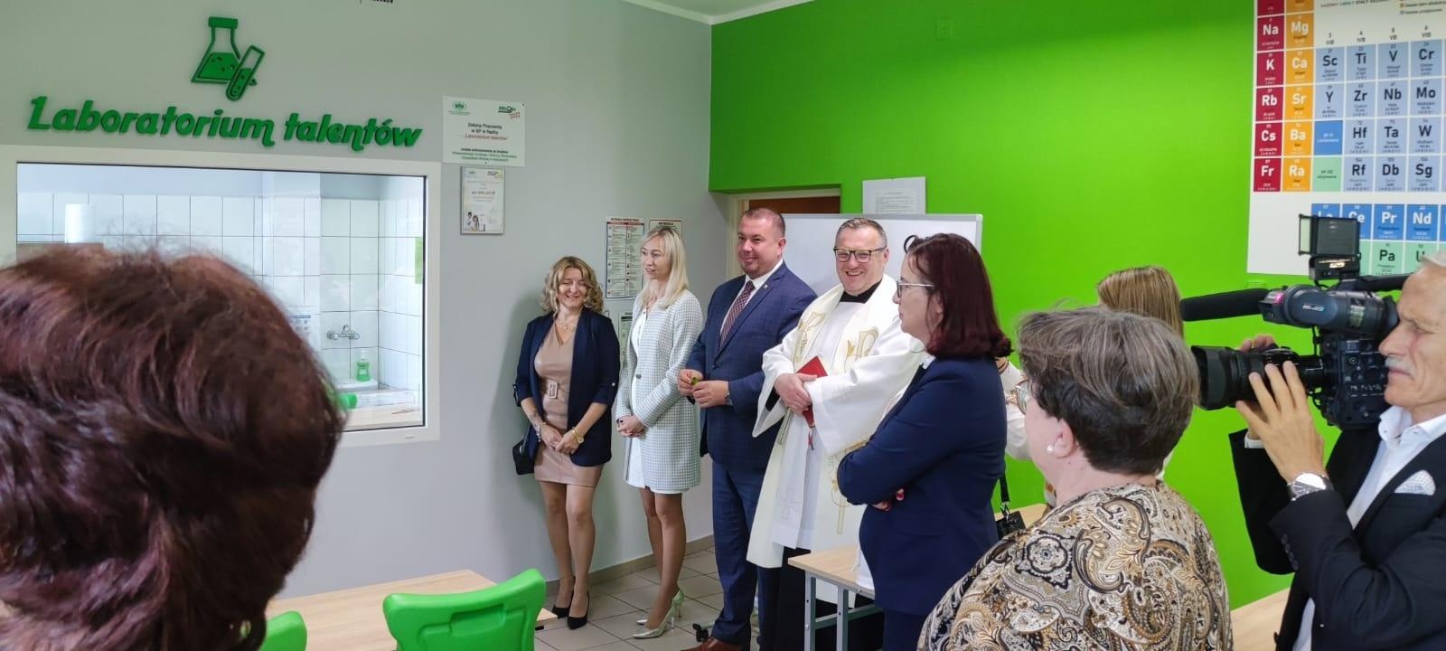 Zdjęcie w galerii na portalu naszraciborz.pl: Szkoła w Nędzy ma laboratorium talentów wiadomości z regionu