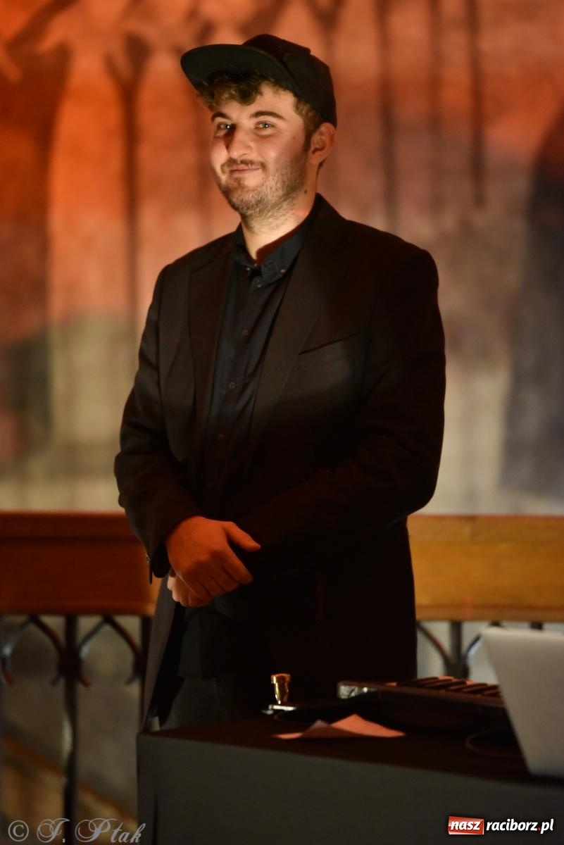 Zdjęcie w galerii na portalu naszraciborz.pl: Fuzja klasyki i elektroniki w raciborskim Muzeum [FOTO i WIDEO] wiadomości z regionu