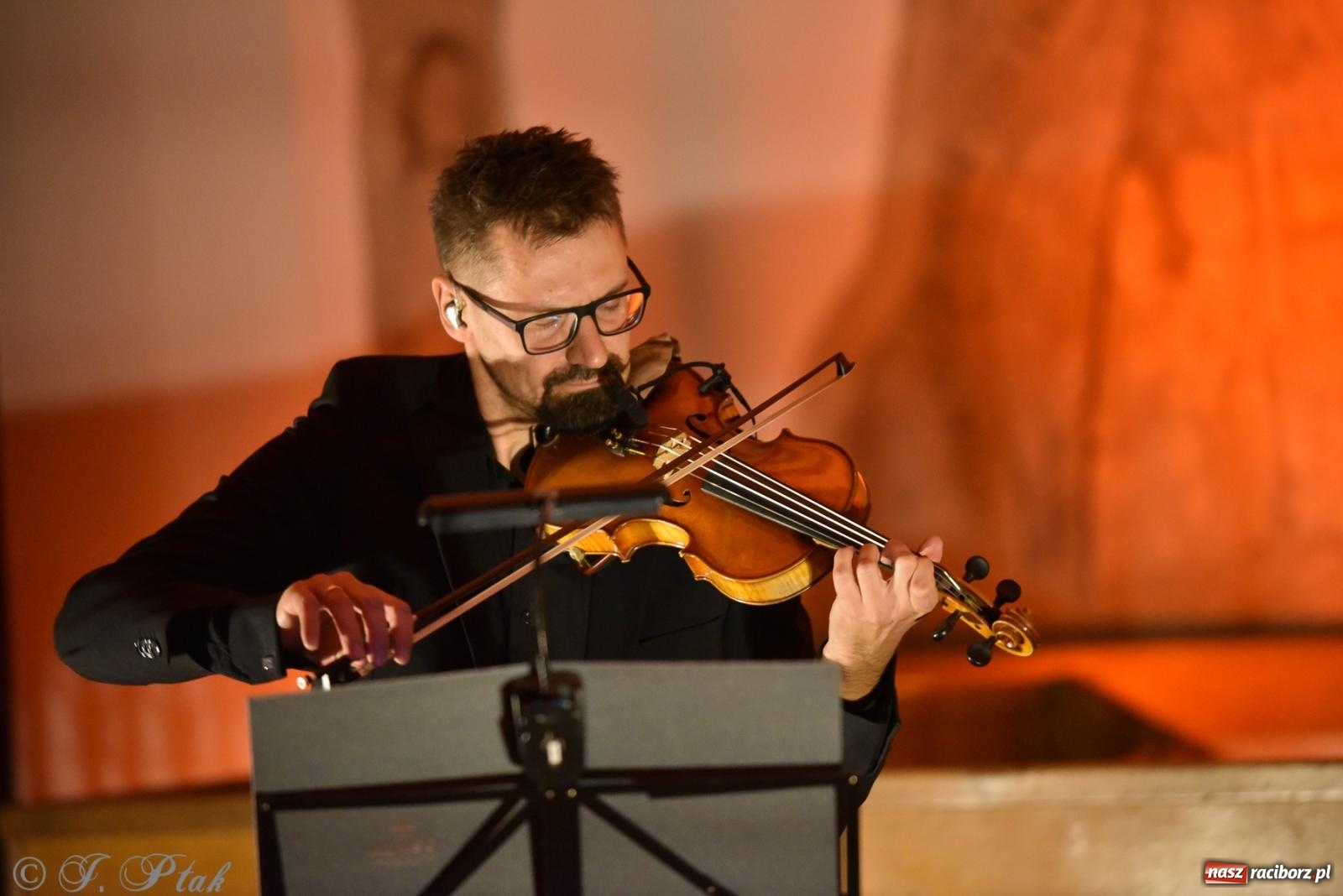Zdjęcie w galerii na portalu naszraciborz.pl: Fuzja klasyki i elektroniki w raciborskim Muzeum [FOTO i WIDEO] wiadomości z regionu