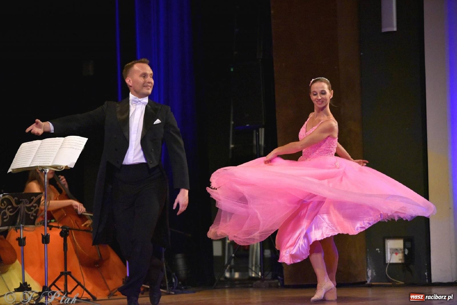 Zdjęcie w galerii na portalu naszraciborz.pl: Magiczny klimat starego Wiednia w RCK-u [FOTO] wiadomości z regionu