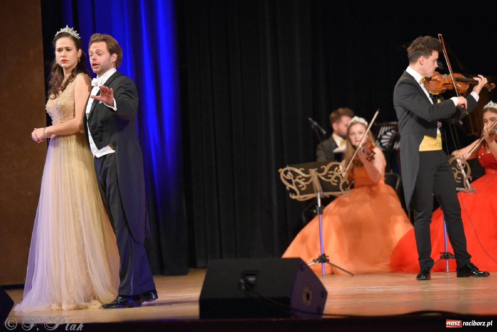 Zdjęcie w galerii na portalu naszraciborz.pl: Magiczny klimat starego Wiednia w RCK-u [FOTO] wiadomości z regionu