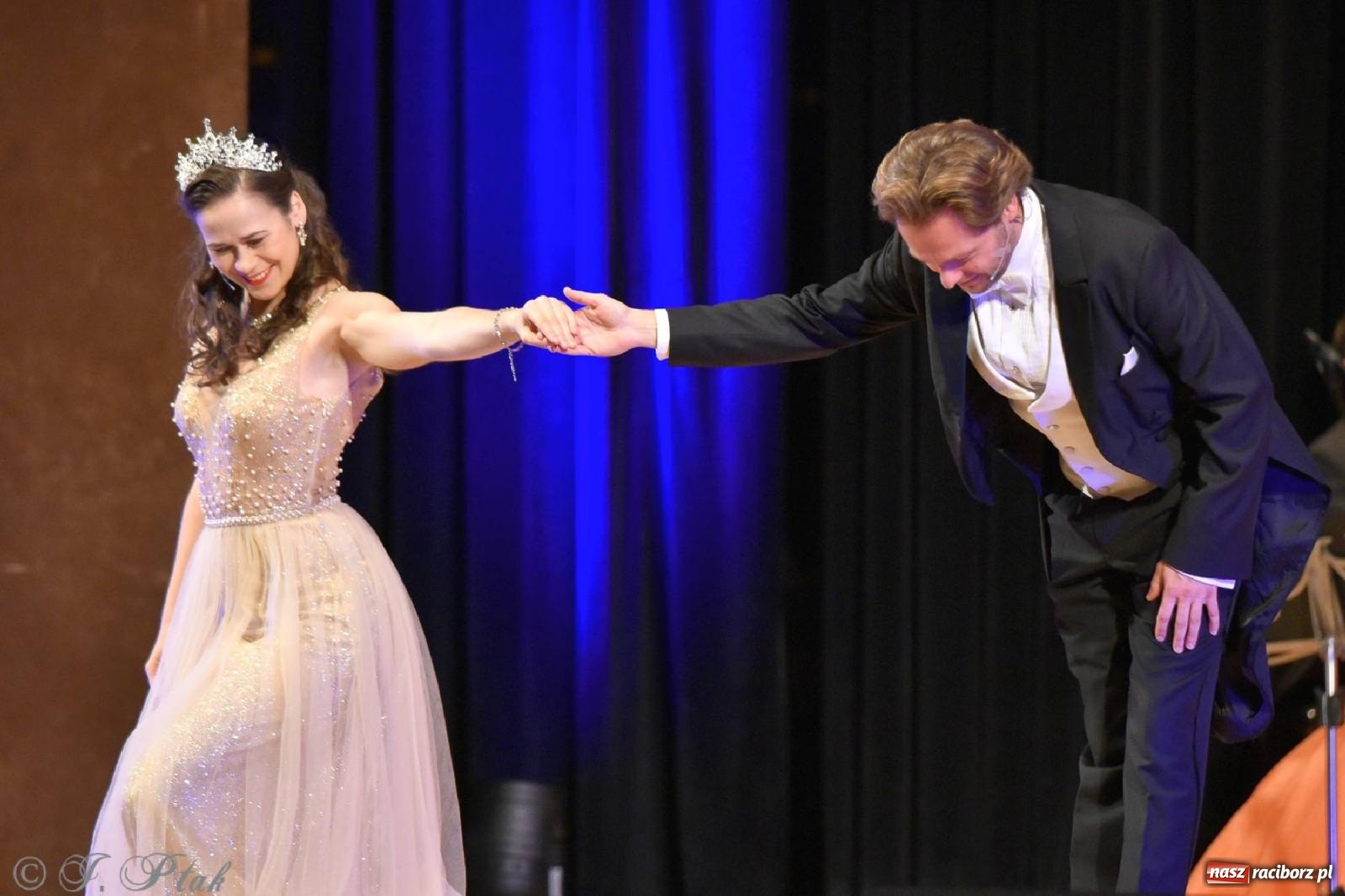 Zdjęcie w galerii na portalu naszraciborz.pl: Magiczny klimat starego Wiednia w RCK-u [FOTO] wiadomości z regionu