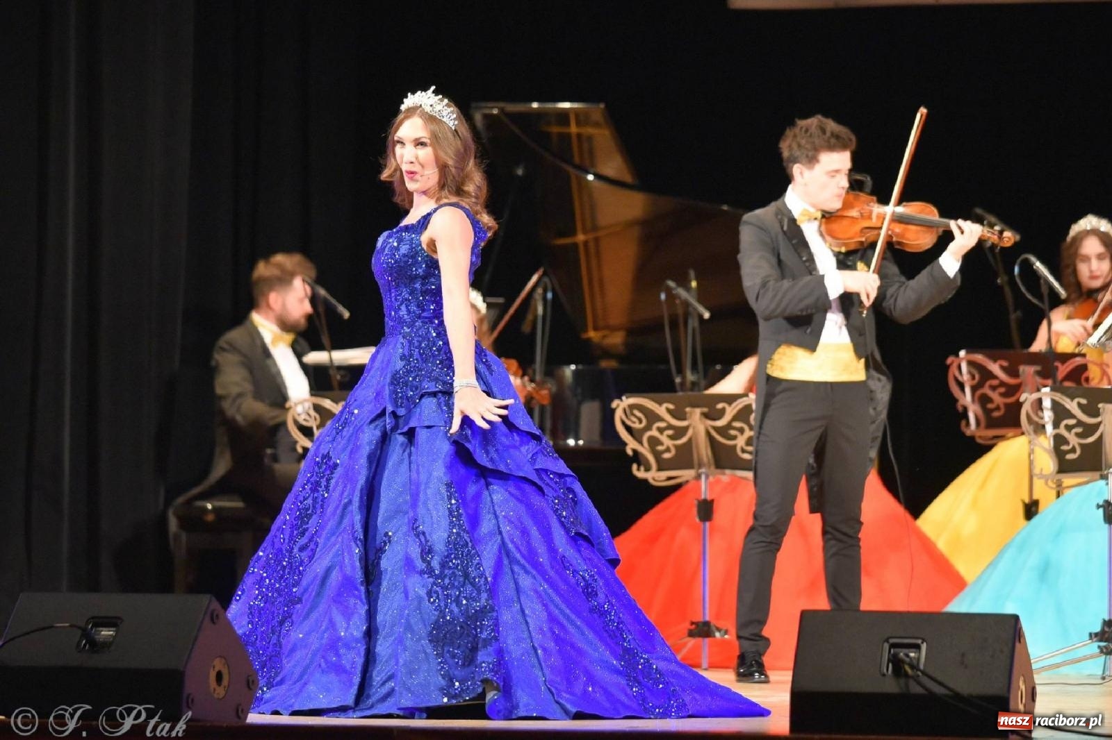 Zdjęcie w galerii na portalu naszraciborz.pl: Magiczny klimat starego Wiednia w RCK-u [FOTO] wiadomości z regionu