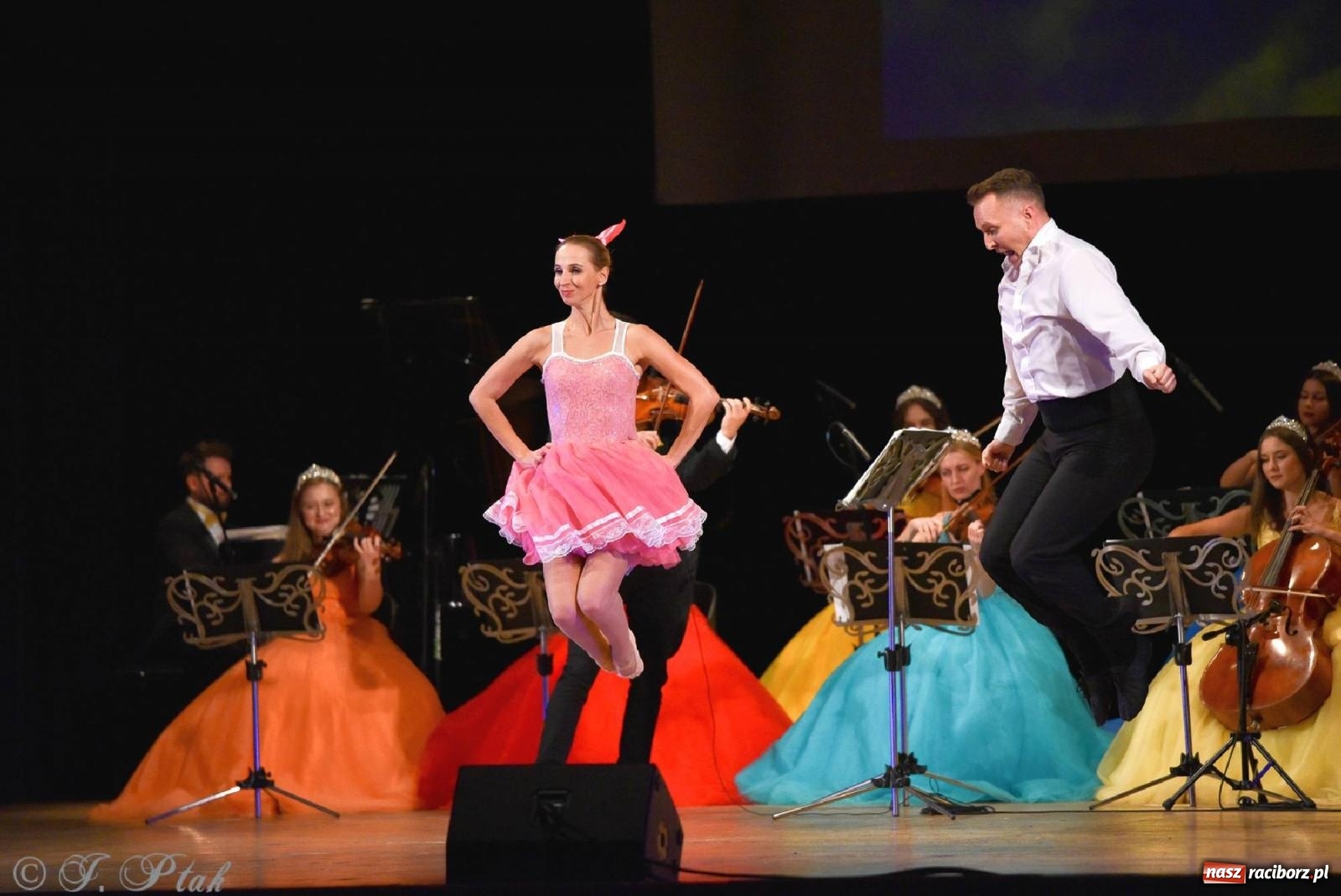 Zdjęcie w galerii na portalu naszraciborz.pl: Magiczny klimat starego Wiednia w RCK-u [FOTO] wiadomości z regionu