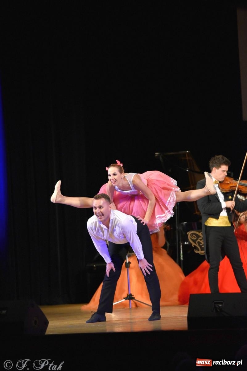 Zdjęcie w galerii na portalu naszraciborz.pl: Magiczny klimat starego Wiednia w RCK-u [FOTO] wiadomości z regionu