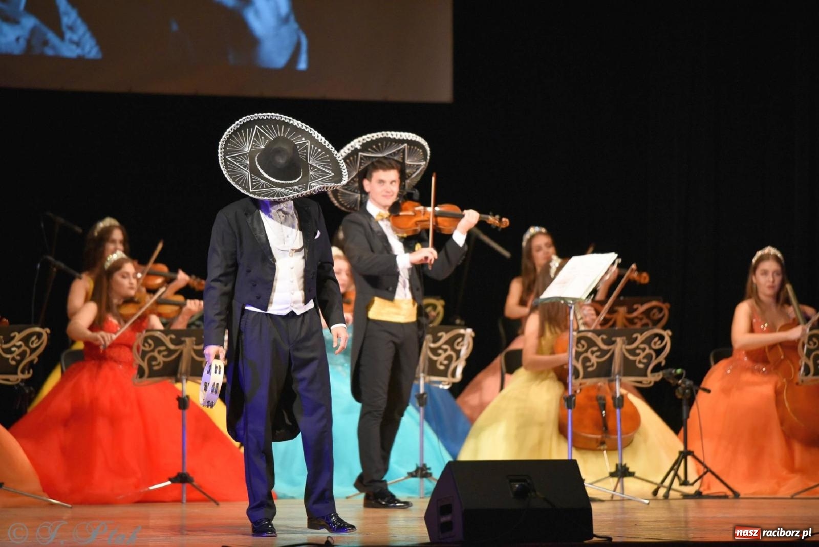 Zdjęcie w galerii na portalu naszraciborz.pl: Magiczny klimat starego Wiednia w RCK-u [FOTO] wiadomości z regionu