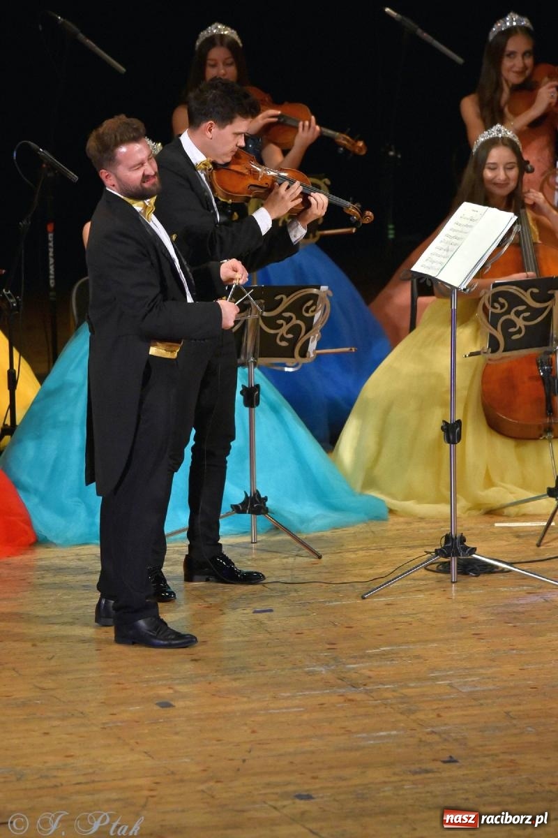 Zdjęcie w galerii na portalu naszraciborz.pl: Magiczny klimat starego Wiednia w RCK-u [FOTO] wiadomości z regionu