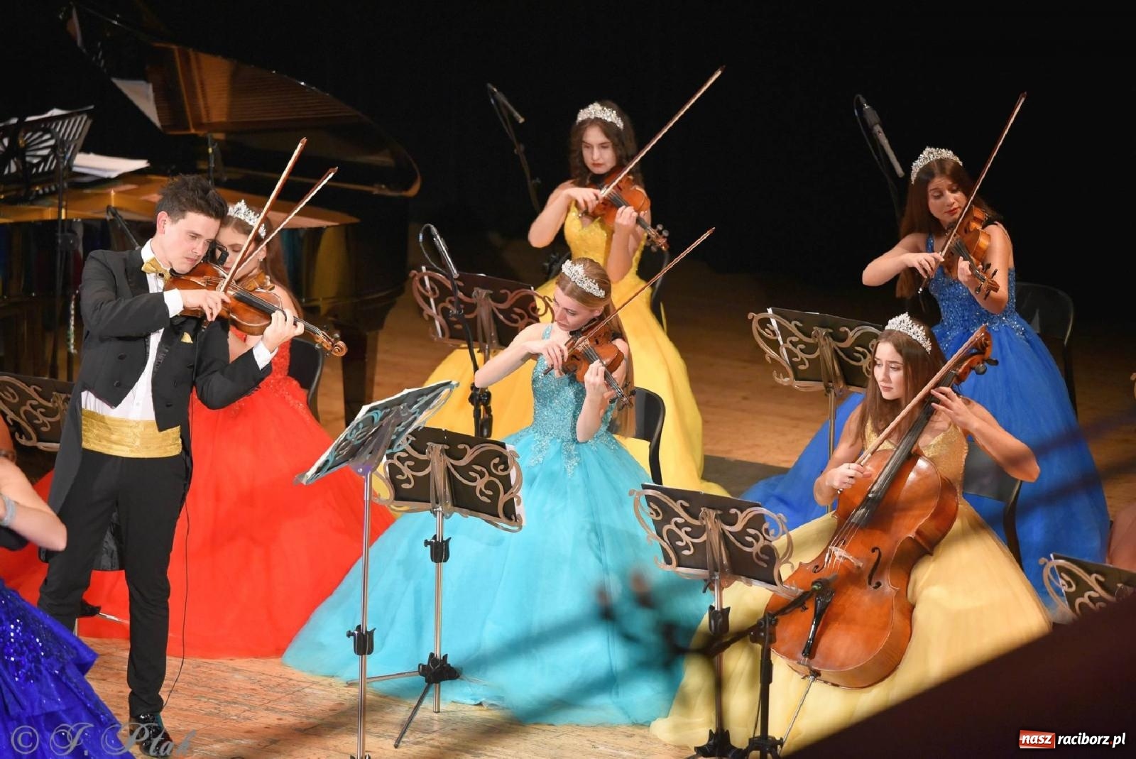 Zdjęcie w galerii na portalu naszraciborz.pl: Magiczny klimat starego Wiednia w RCK-u [FOTO] wiadomości z regionu