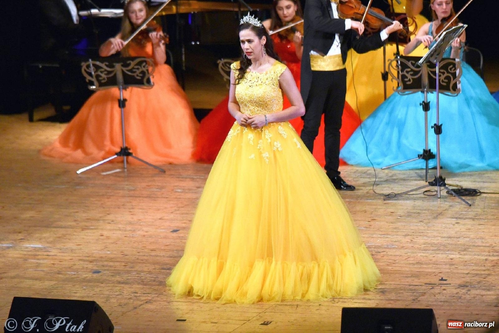 Zdjęcie w galerii na portalu naszraciborz.pl: Magiczny klimat starego Wiednia w RCK-u [FOTO] wiadomości z regionu