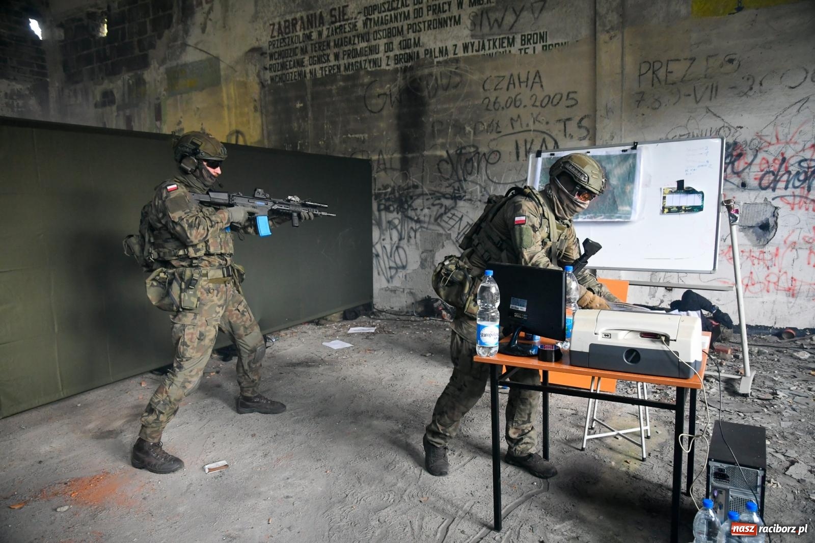 Zdjęcie w galerii na portalu naszraciborz.pl: Strzały i wybuchy. Śląscy terytorialsi ćwiczą w Kuźni Raciborskiej [FOTO i WIDEO] wiadomości z regionu