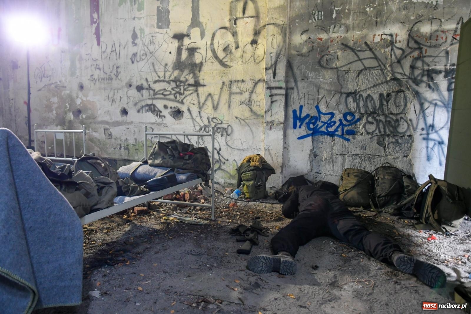 Zdjęcie w galerii na portalu naszraciborz.pl: Strzały i wybuchy. Śląscy terytorialsi ćwiczą w Kuźni Raciborskiej [FOTO i WIDEO] wiadomości z regionu