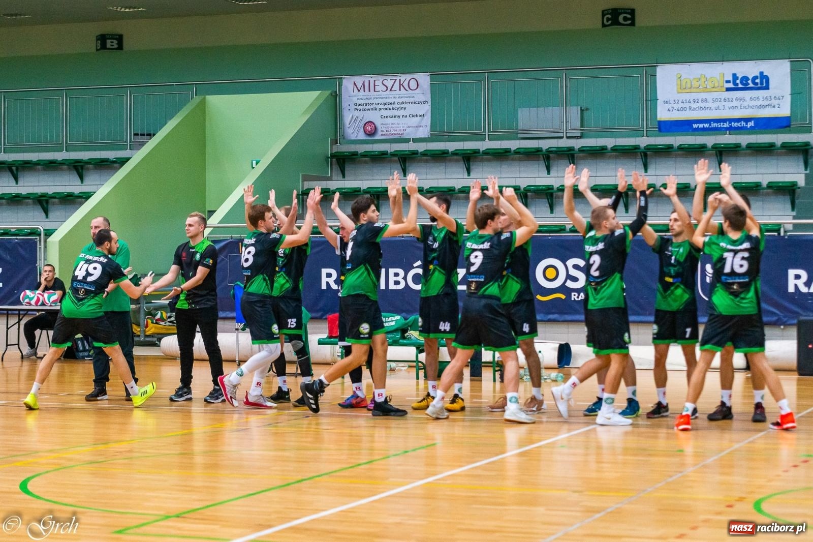 Zdjęcie w galerii na portalu naszraciborz.pl: Siatkarski dreszczowiec w I lidze śląskiej [FOTO i WIDEO] wiadomości z regionu