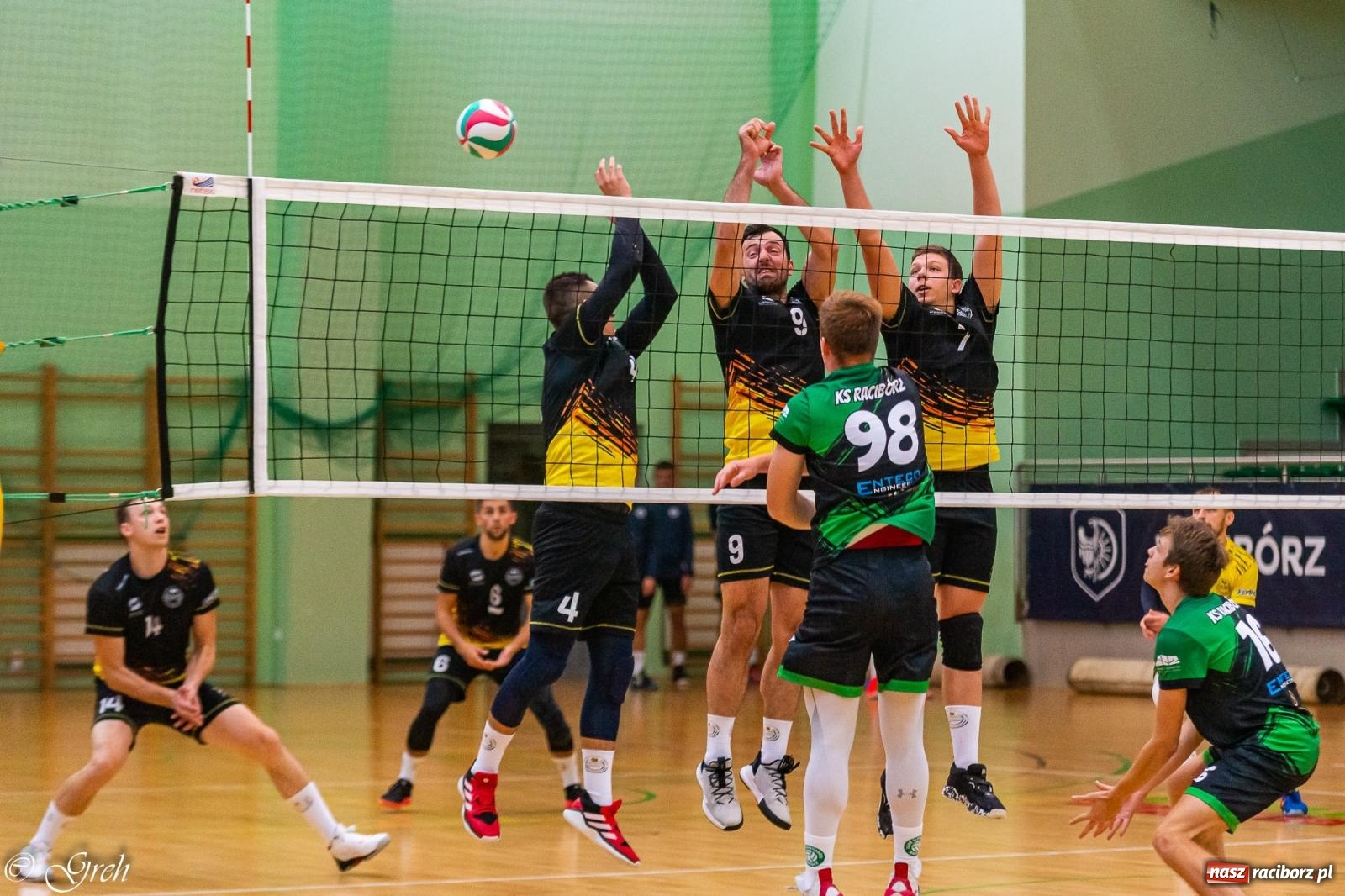 Zdjęcie w galerii na portalu naszraciborz.pl: Siatkarski dreszczowiec w I lidze śląskiej [FOTO i WIDEO] wiadomości z regionu