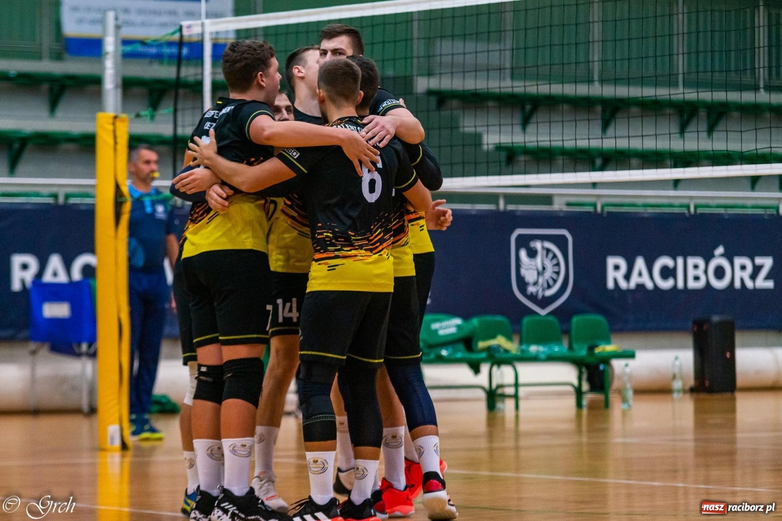 Zdjęcie w galerii na portalu naszraciborz.pl: Siatkarski dreszczowiec w I lidze śląskiej [FOTO i WIDEO] wiadomości z regionu