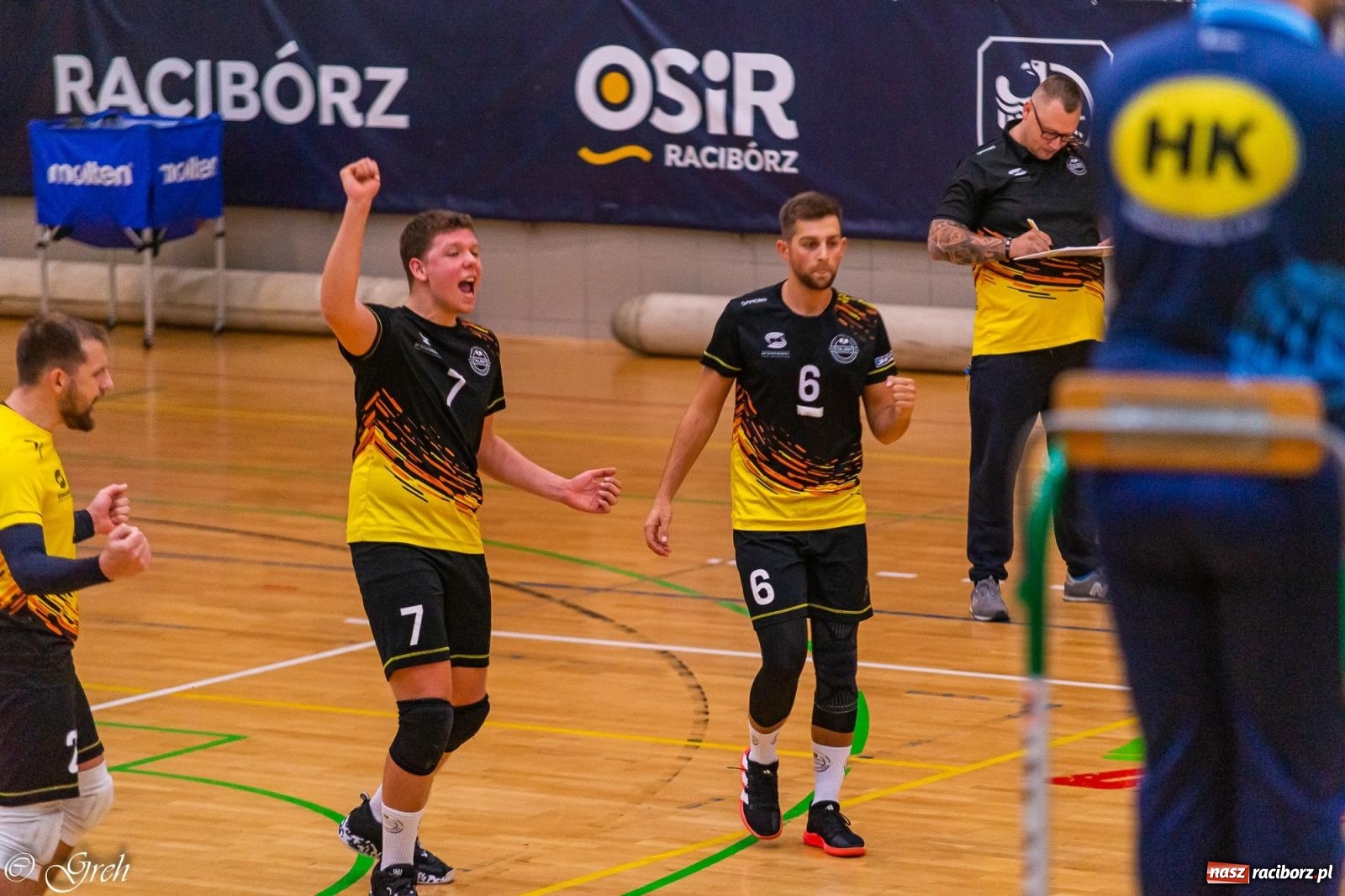 Zdjęcie w galerii na portalu naszraciborz.pl: Siatkarski dreszczowiec w I lidze śląskiej [FOTO i WIDEO] wiadomości z regionu