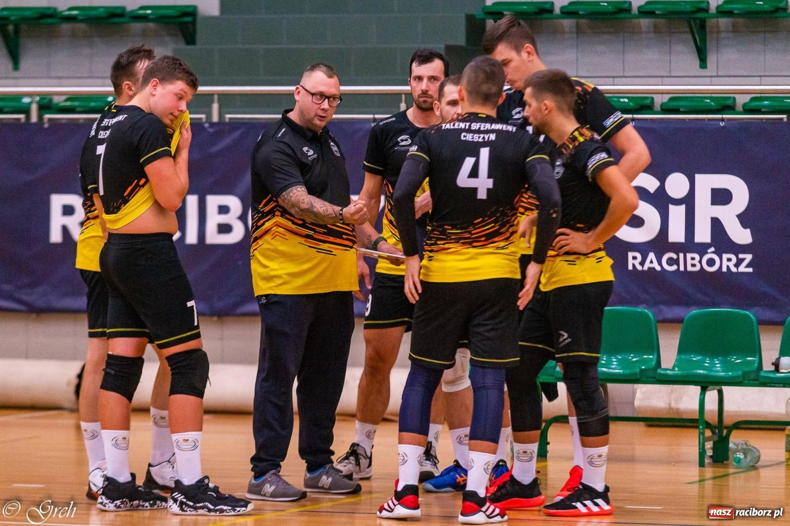 Zdjęcie w galerii na portalu naszraciborz.pl: Siatkarski dreszczowiec w I lidze śląskiej [FOTO i WIDEO] wiadomości z regionu