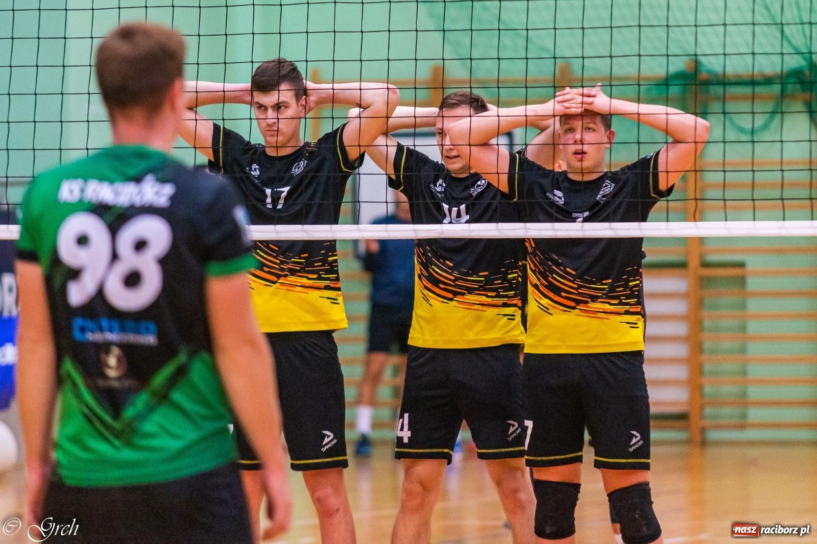 Zdjęcie w galerii na portalu naszraciborz.pl: Siatkarski dreszczowiec w I lidze śląskiej [FOTO i WIDEO] wiadomości z regionu