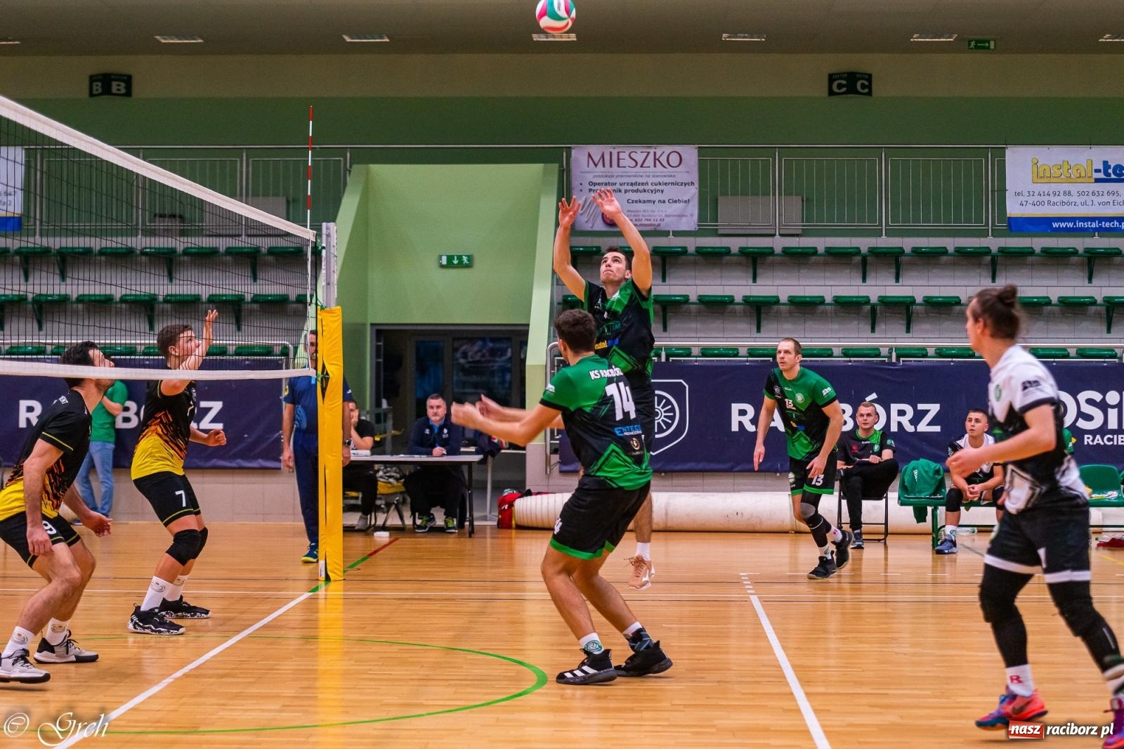 Zdjęcie w galerii na portalu naszraciborz.pl: Siatkarski dreszczowiec w I lidze śląskiej [FOTO i WIDEO] wiadomości z regionu
