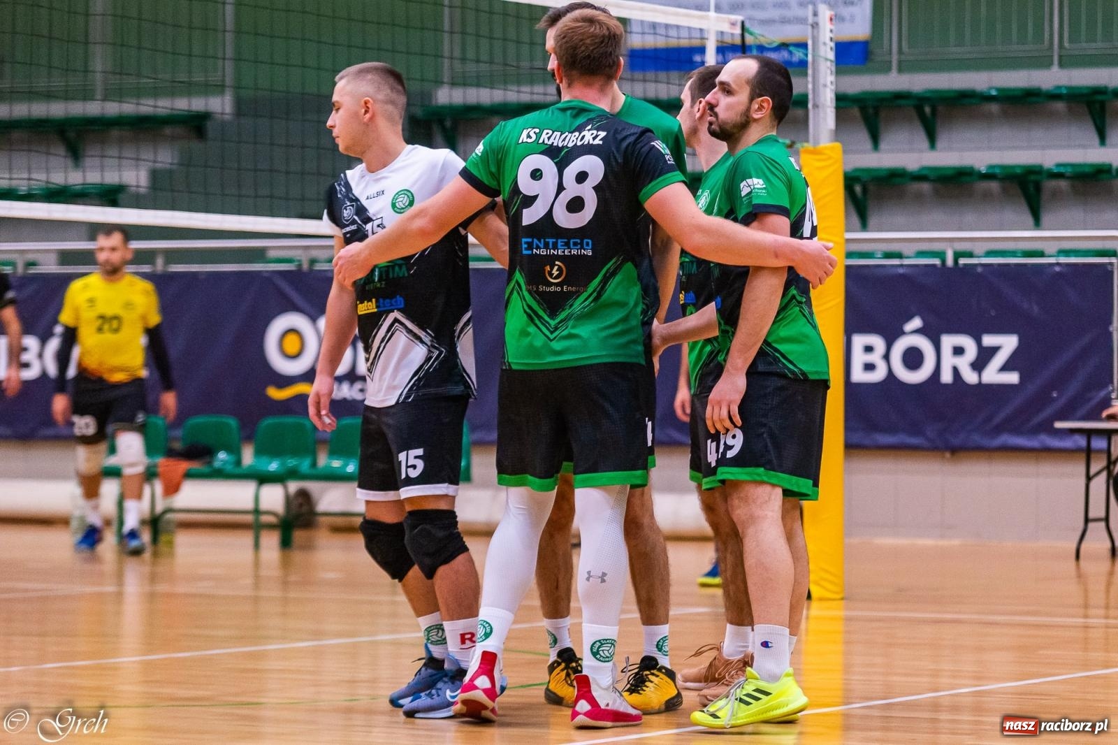 Zdjęcie w galerii na portalu naszraciborz.pl: Siatkarski dreszczowiec w I lidze śląskiej [FOTO i WIDEO] wiadomości z regionu