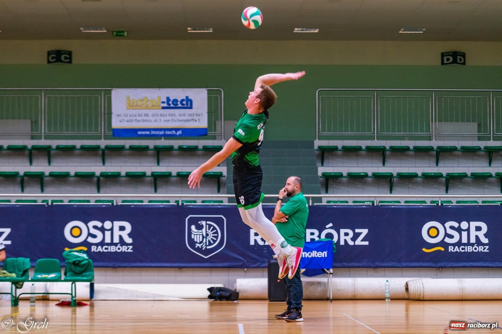 Zdjęcie w galerii na portalu naszraciborz.pl: Siatkarski dreszczowiec w I lidze śląskiej [FOTO i WIDEO] wiadomości z regionu