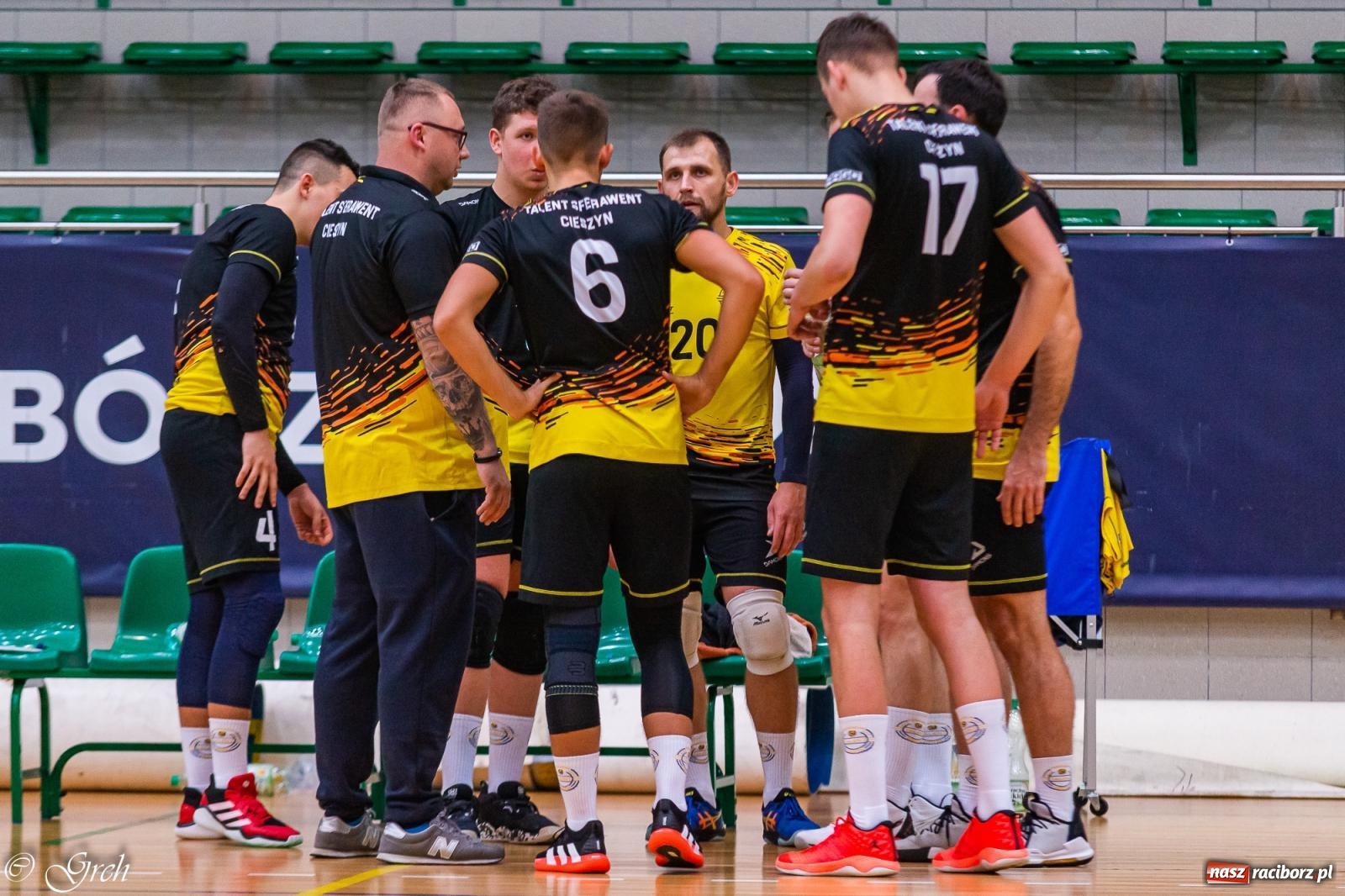 Zdjęcie w galerii na portalu naszraciborz.pl: Siatkarski dreszczowiec w I lidze śląskiej [FOTO i WIDEO] wiadomości z regionu