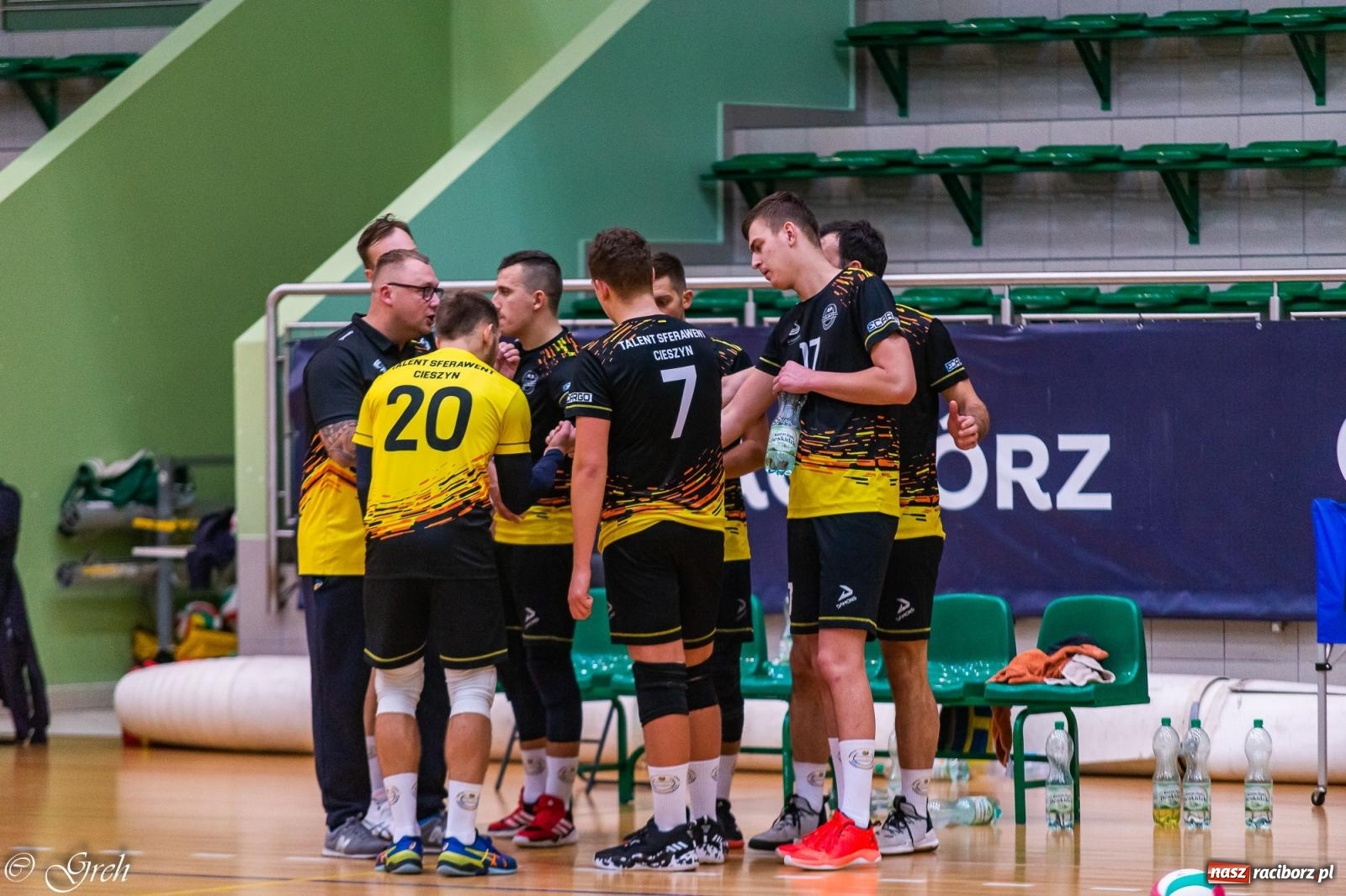 Zdjęcie w galerii na portalu naszraciborz.pl: Siatkarski dreszczowiec w I lidze śląskiej [FOTO i WIDEO] wiadomości z regionu