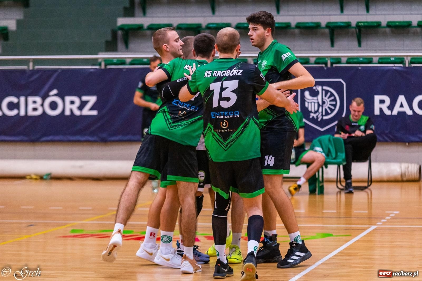 Zdjęcie w galerii na portalu naszraciborz.pl: Siatkarski dreszczowiec w I lidze śląskiej [FOTO i WIDEO] wiadomości z regionu